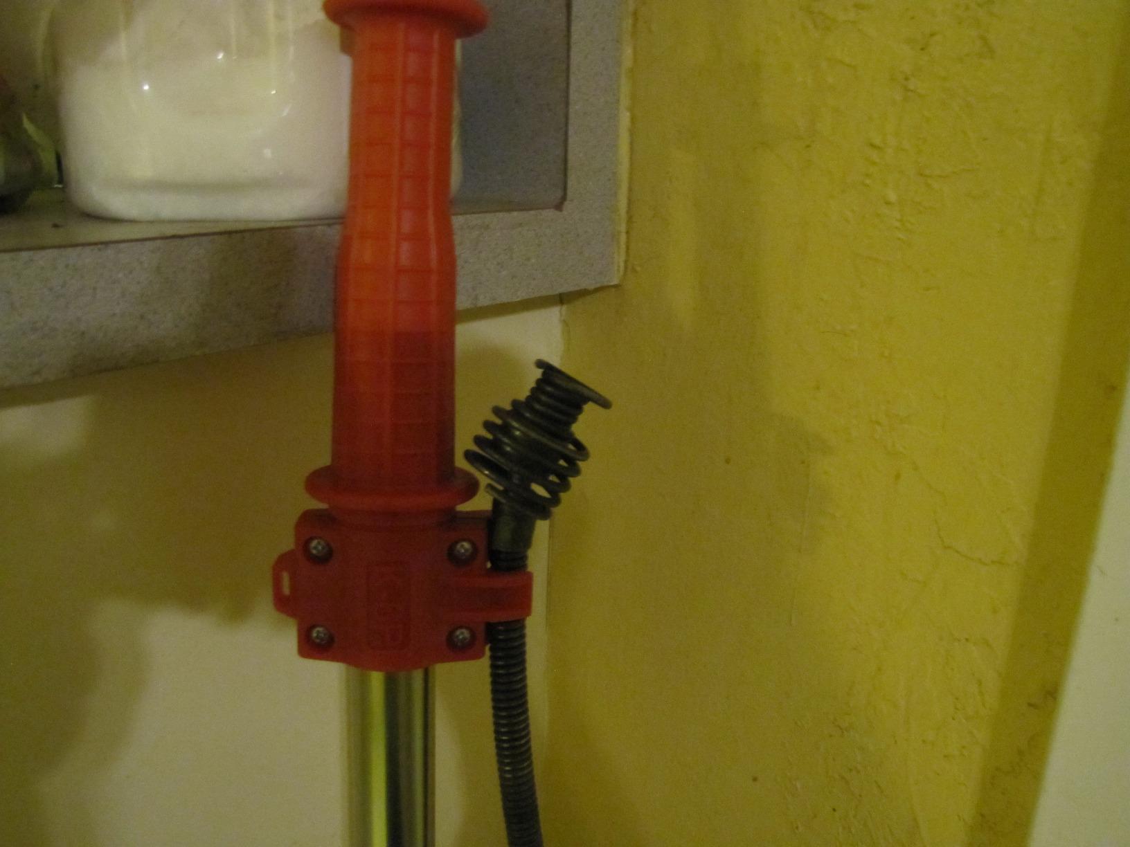 RIDGID 59802 K-6DH Hybrid Toilet Snake Auger with 6' Heavy-Duty Drop Head Tri-Wrap Cable, Manual or Cordless Drill Operated Plumbing customer photo 1