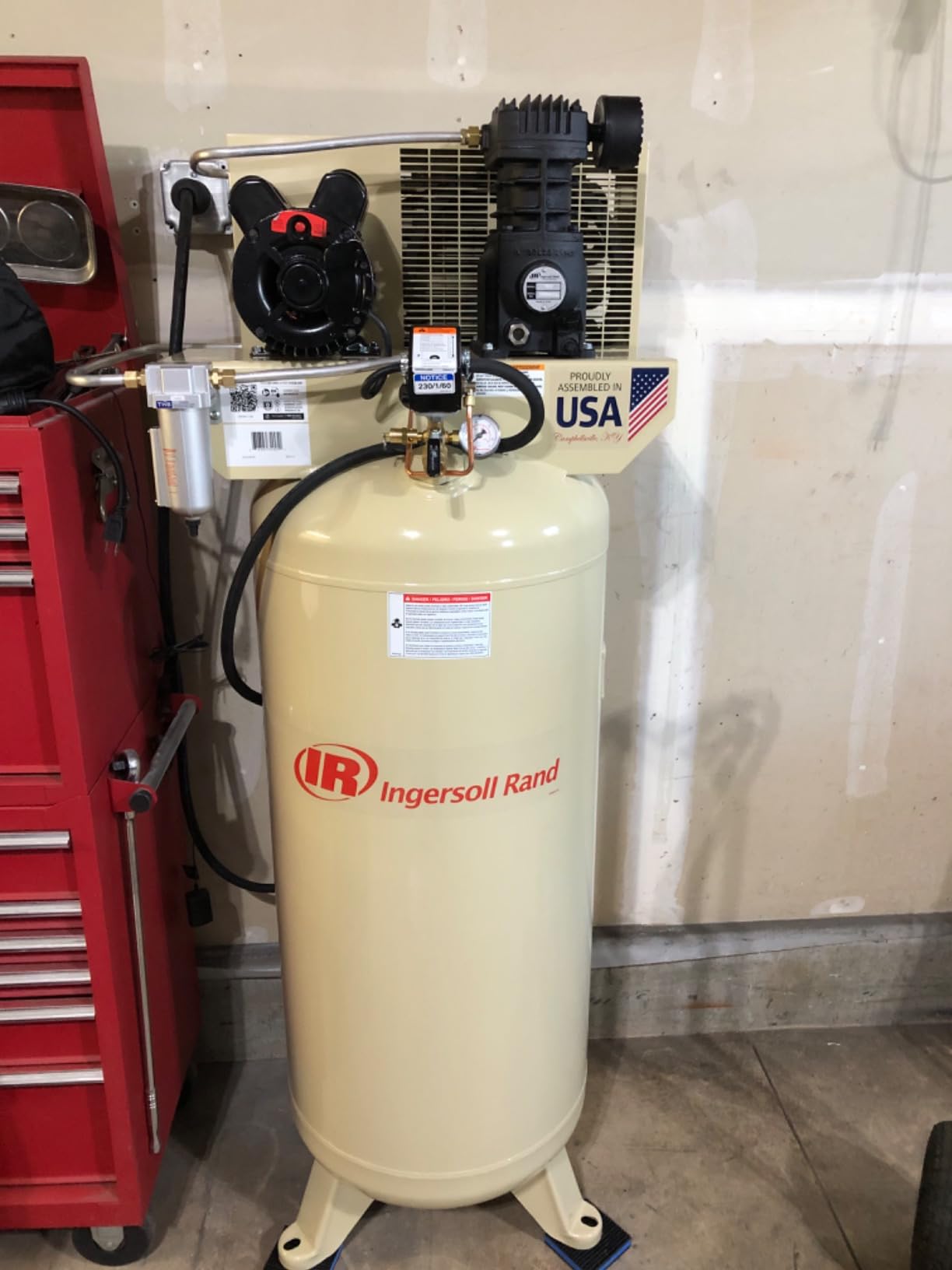 Ingersoll Rand SS3L3 Single Stage Air Compressor, 3 HP, 60 Gal Vertical customer photo 1