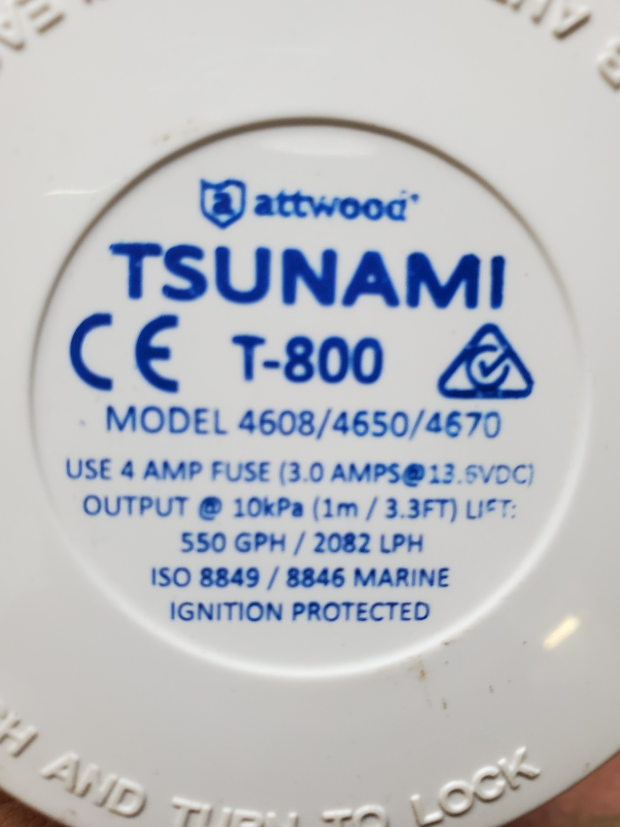 Attwood 4650-7 Tsunami T800 Aerator Pump, 800 GPH, 12-Volt, 3 1/2-Inch Long Inlet, Threaded 3/4-Inch Diameter Outlet, 29-Inch Wire customer photo 1