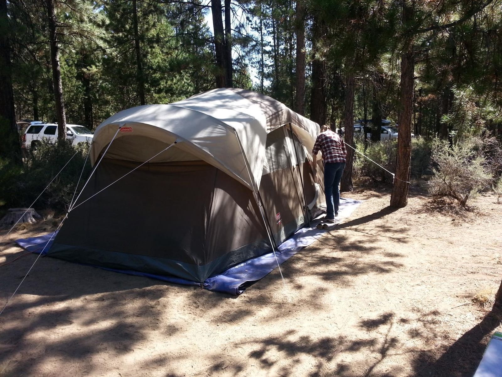 Coleman WeatherMaster Camping Tent with Rainfly & Room Divider, Spacious Weatherproof Family Tent with Carry Bag customer photo 1