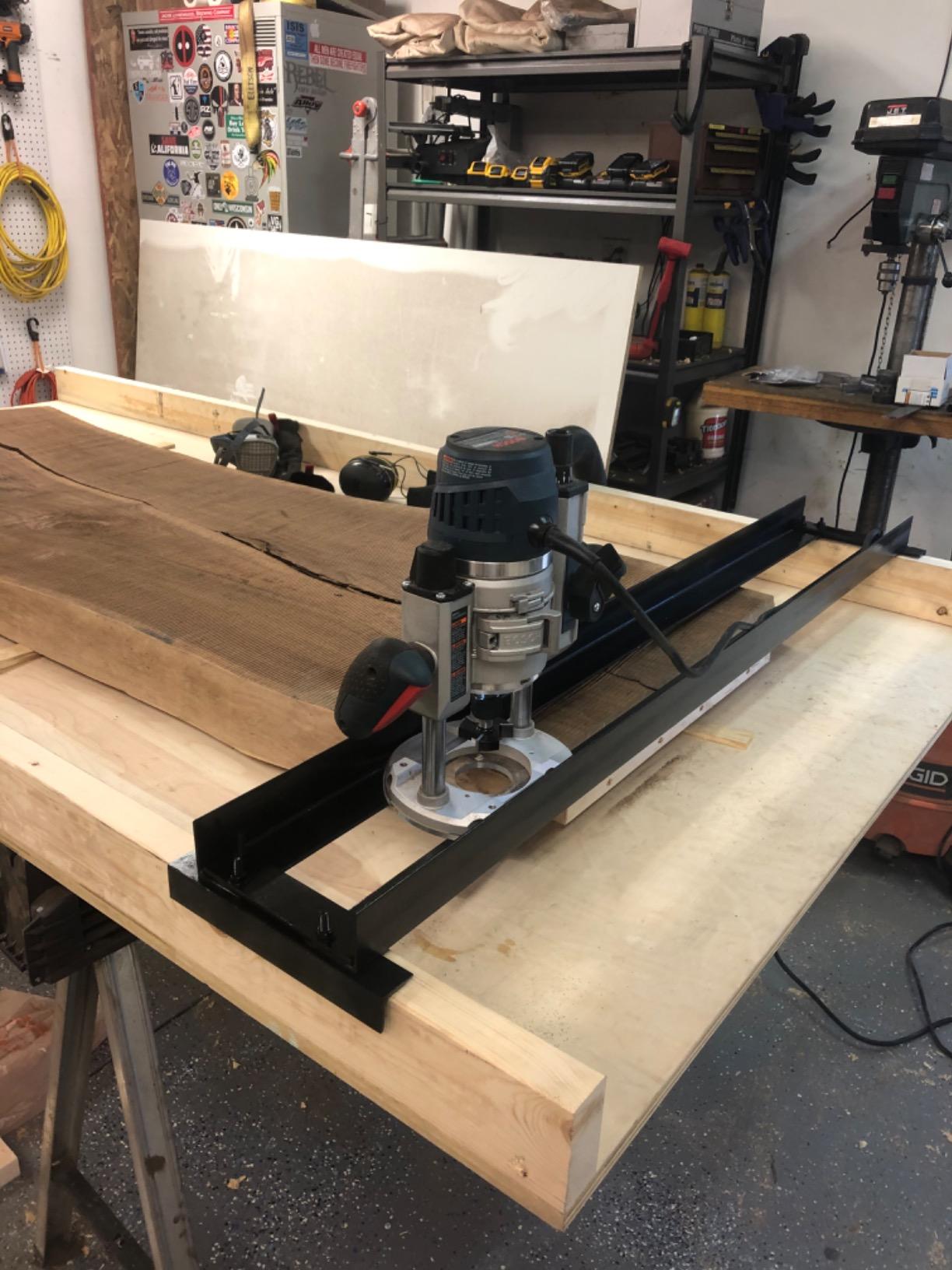 Bosch MRP23EVS 2.3 HP Electronic Plunge-Base Router customer photo 1