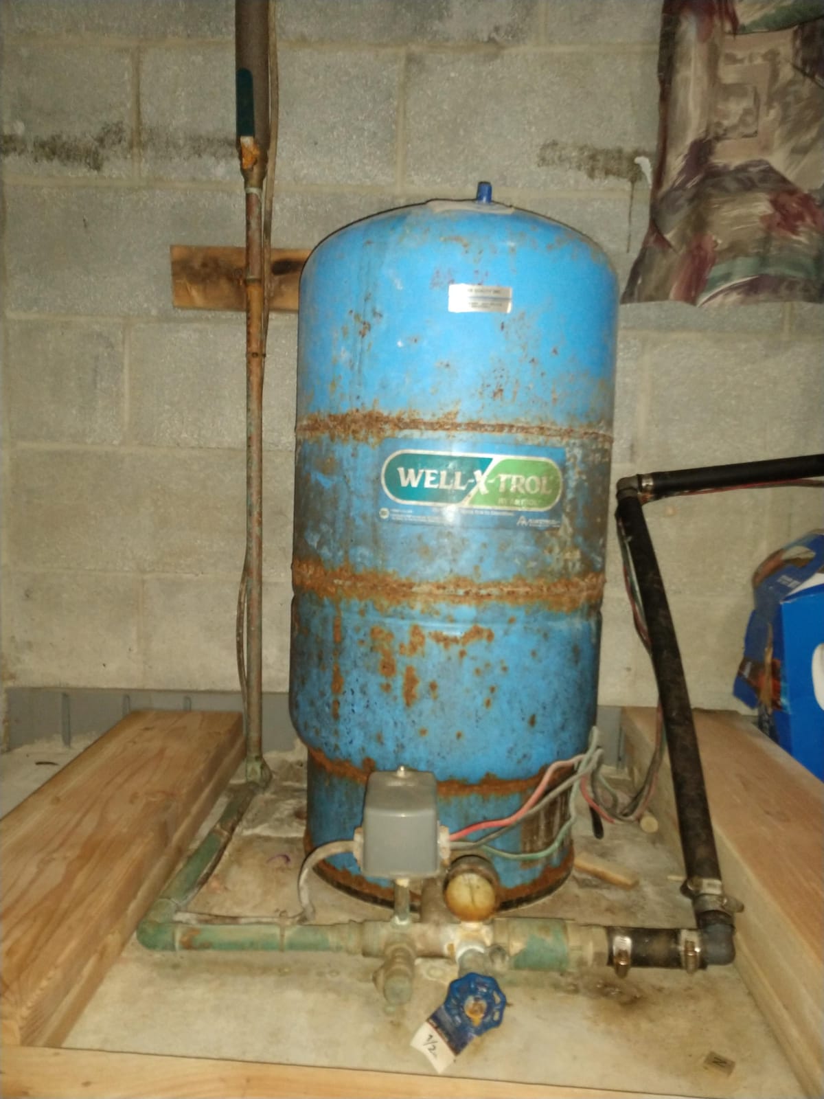 Amtrol WX-202 Well Pressure Tank customer photo 2
