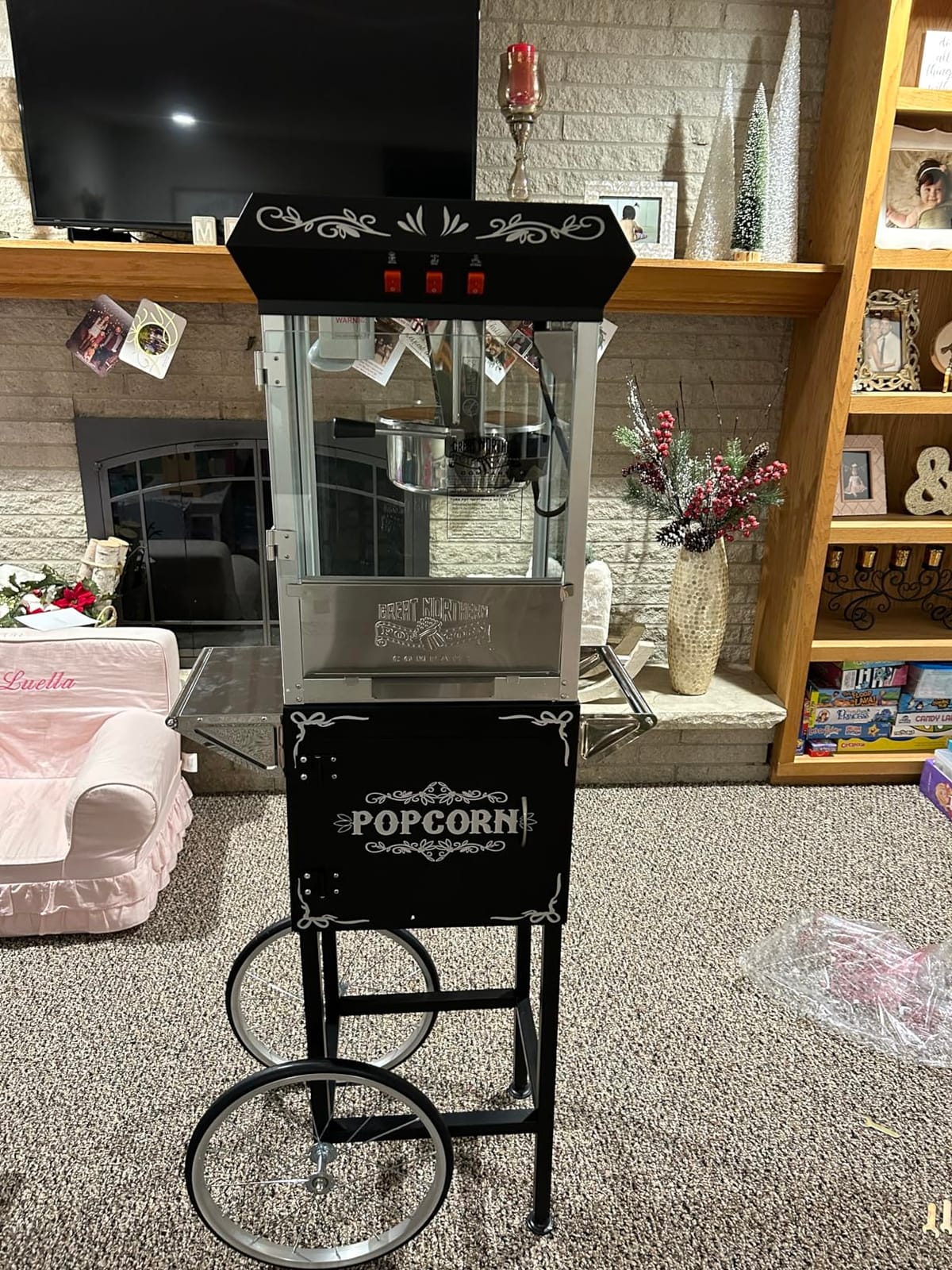 Great Northern Popcorn Foundation 8oz Popcorn Machine Cart on Wheels, Black | Movie Theater Style Vintage Popcorn Maker Machine with Cart and Stainless Steel Kettle that Makes up to 48 Cups customer photo 2