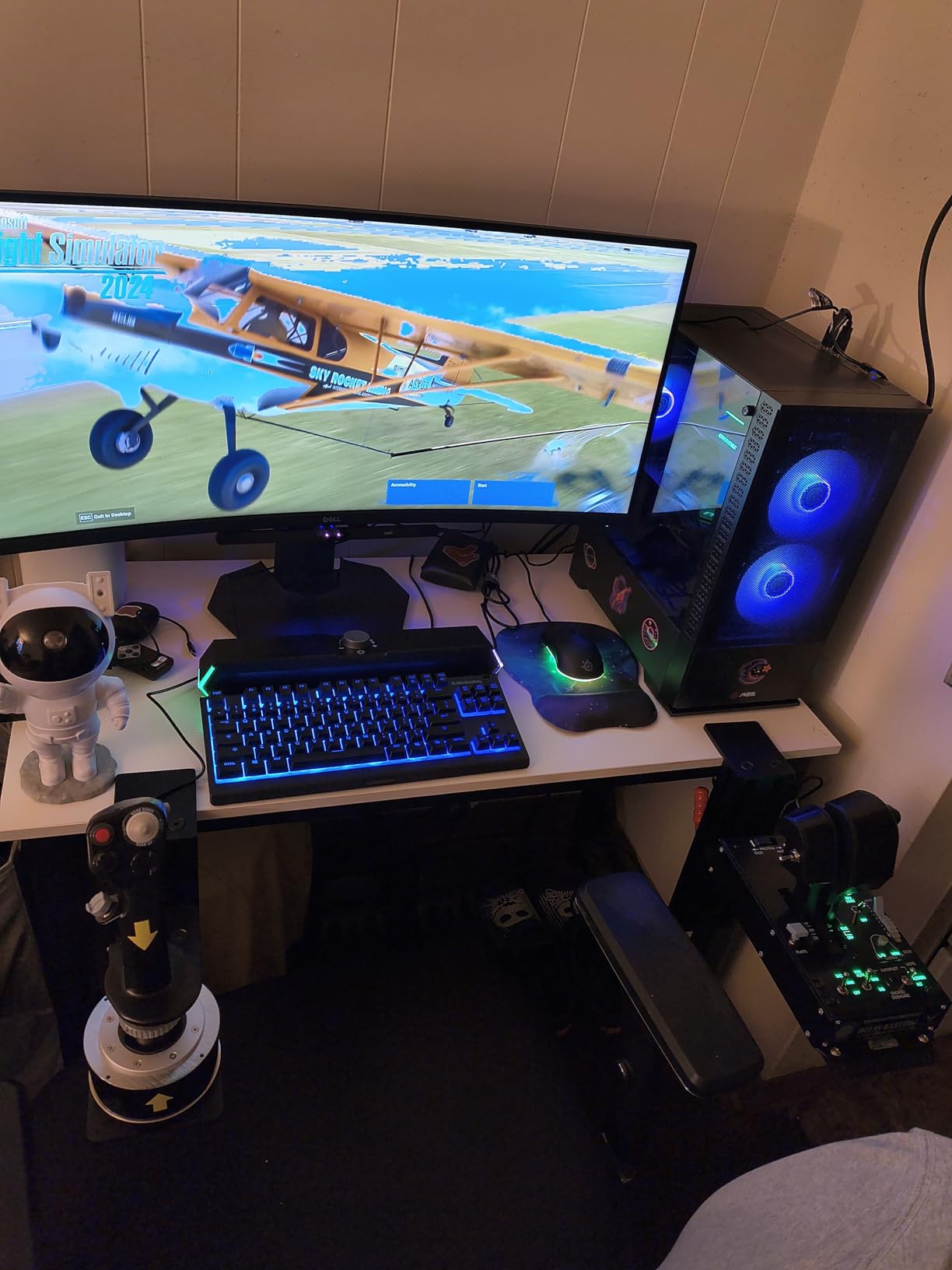 Thrustmaster HOTAS Warthog A10 Replica Flight Stick & Throttle Set - PC | 1:1 A-10C USAF licensed replica, H.E.A.R.T sensors, dual-engine control, 55 programable buttons, 8-way hat, all-metal build customer photo 1