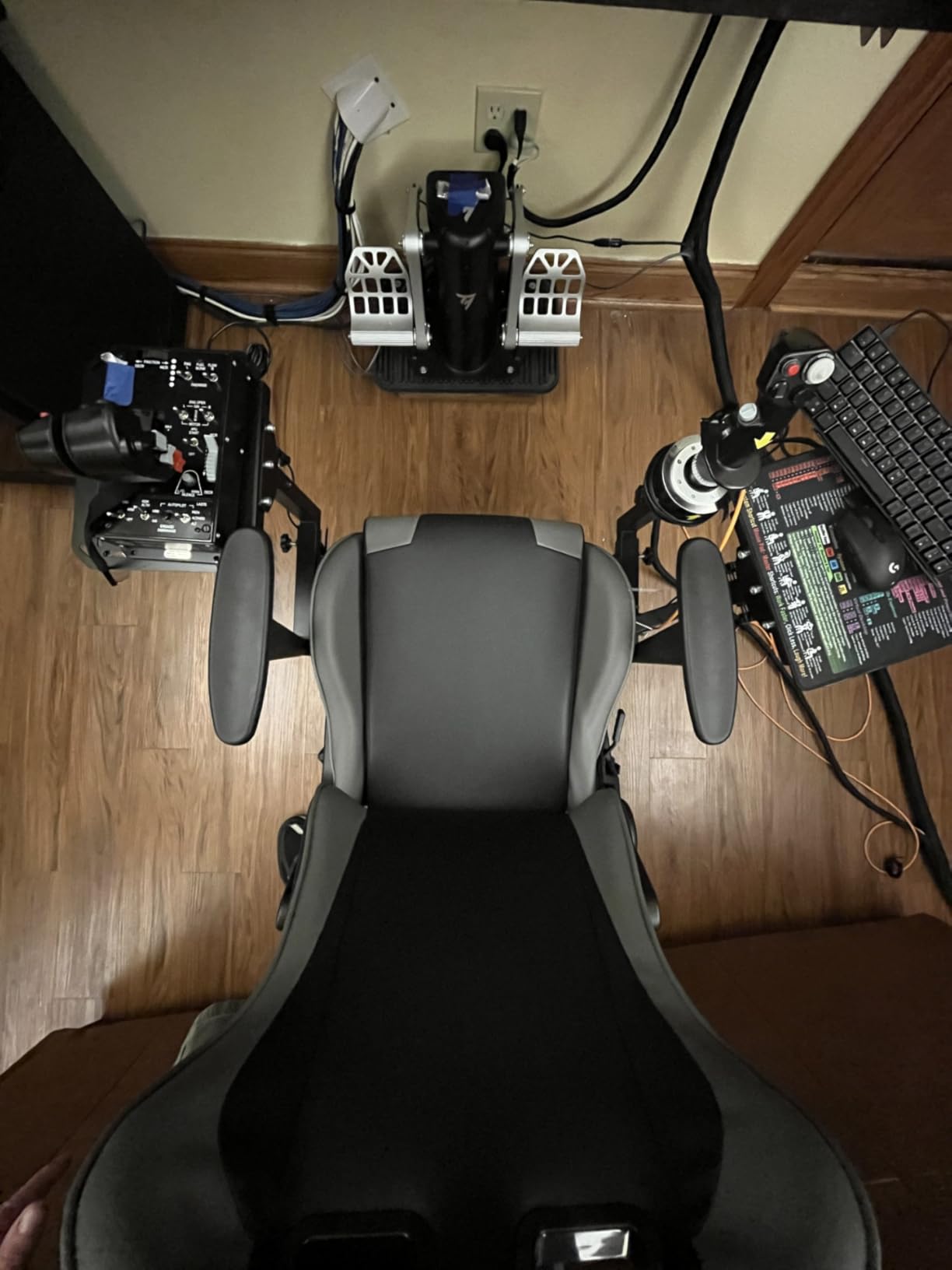 Thrustmaster HOTAS Warthog A10 Replica Flight Stick & Throttle Set - PC | 1:1 A-10C USAF licensed replica, H.E.A.R.T sensors, dual-engine control, 55 programable buttons, 8-way hat, all-metal build customer photo 2