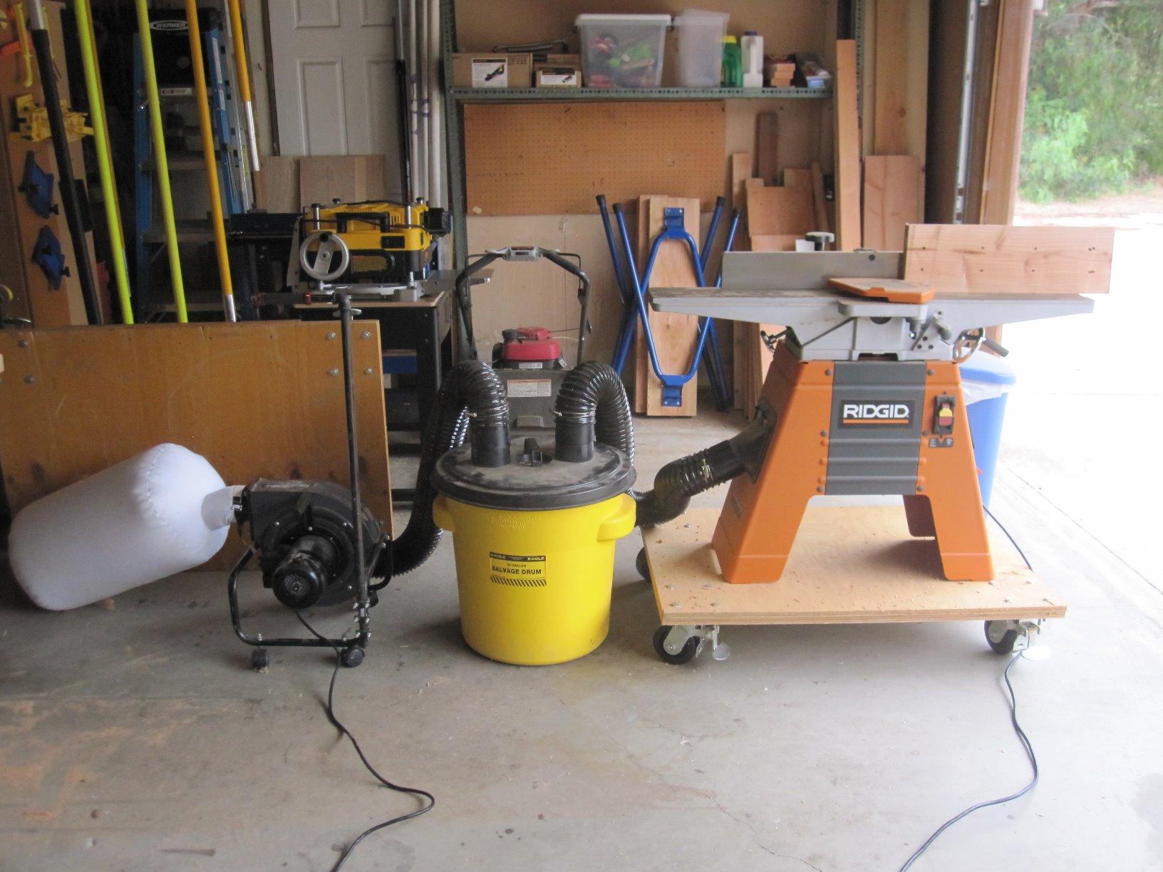 DEWALT Thickness Planer, 13-inch Wood Planer, Three Knife Two Speed, 15 Amp, 20,000 RPM Motor (DW735X) customer photo 1