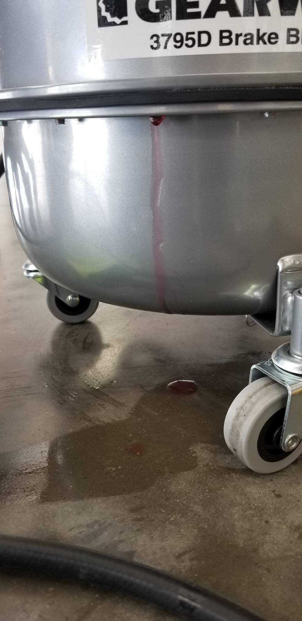GEARWRENCH Air Pump Brake Bleeder Tank - 3795D customer photo 2