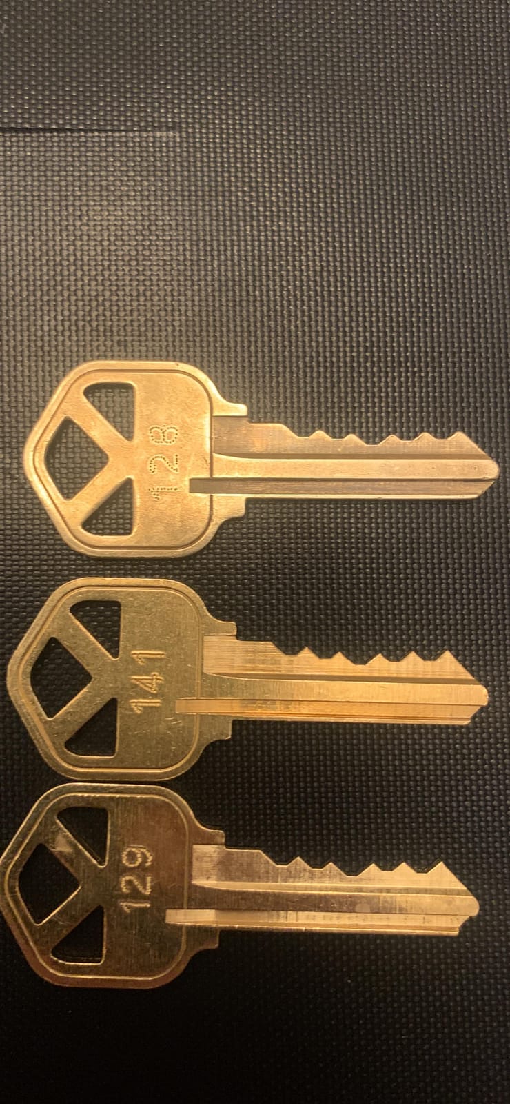 Prime-Line E 2400 Re-Keying Kit - Re-Key a Lock Kit with Pre-Cut Keys for all your Locks to One Key, For Kwikset Brand Locks, 5-Pin Style customer photo 1