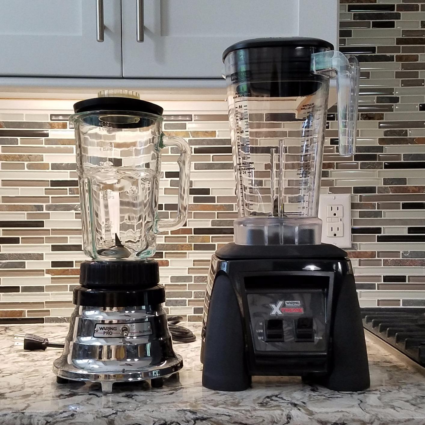 Waring Commercial MX1000XTX 3.5 HP Blender with Paddle Switches, Pulse Feature and a 64 oz. BPA Free Copolyester Container, 120V, 5-15 Phase Plug, Black customer photo 1