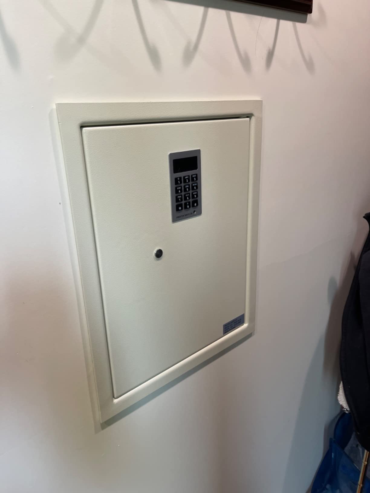 Protex Safe Electronic Keypad Wall Safe (PWS-1814E), Burglary Resistant wall safe, digital electronic locking system, velvet interior, automatic door opening, 2 Removable shelves customer photo 2