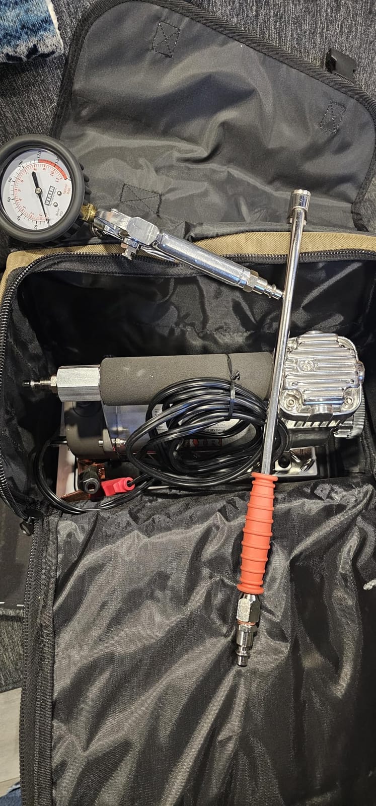 VIAIR 400P RV 12-Volt(12v) Automatic Portable Compressor Kit, RV Tire Inflator/Pump, For Class C Motorhomes, 150 PSI 40047 customer photo 2