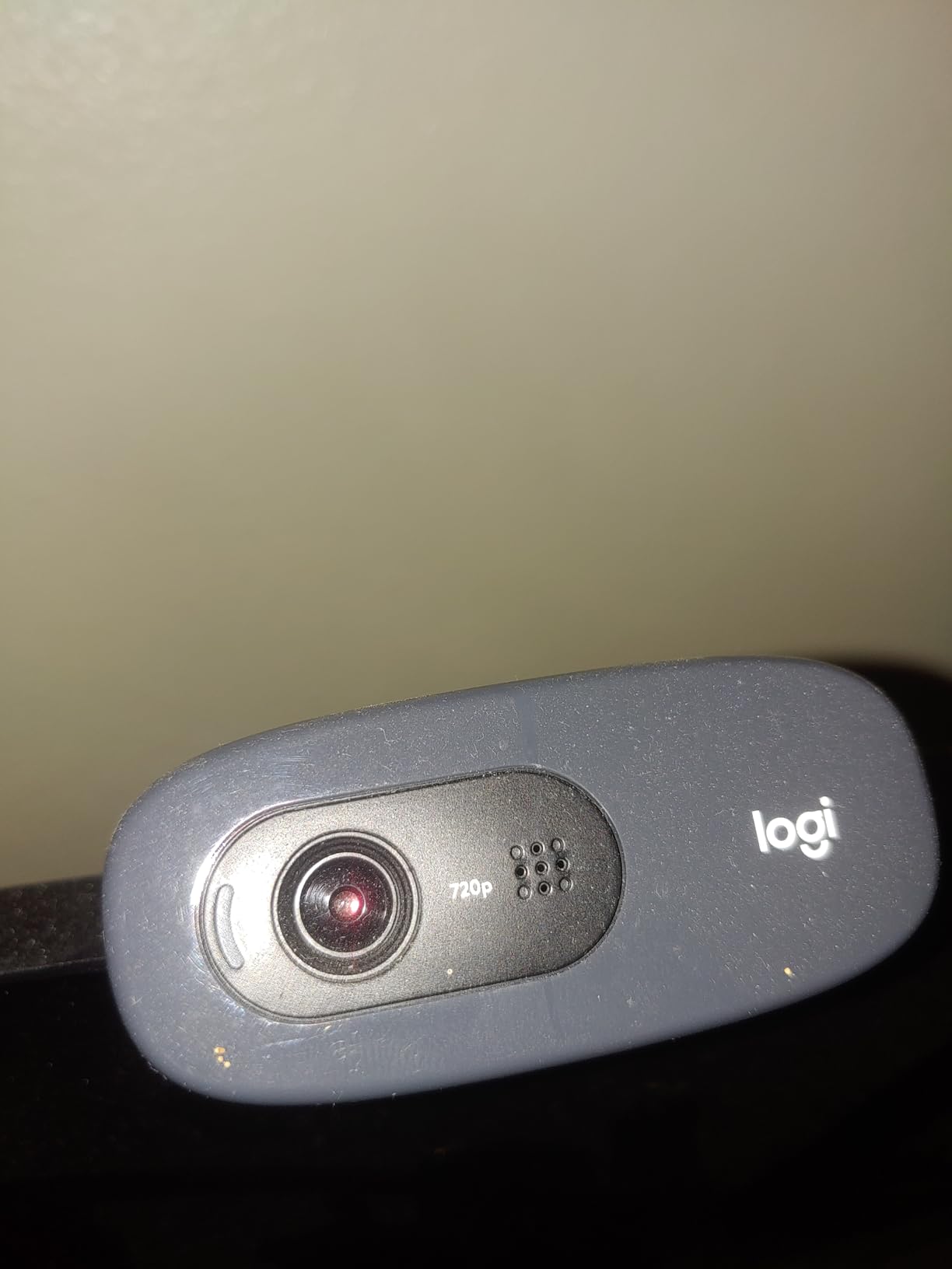 Logitech C270 720p Webcam Plug-and-Play Wide Screen Video Calling - Black | Auto-Light Correct, Noise-Reducing Mic, Zoom, Microsoft, Teams, Skype, Nintendo Switch 2 New GameChat Mode, PC Mac compatible customer photo 2