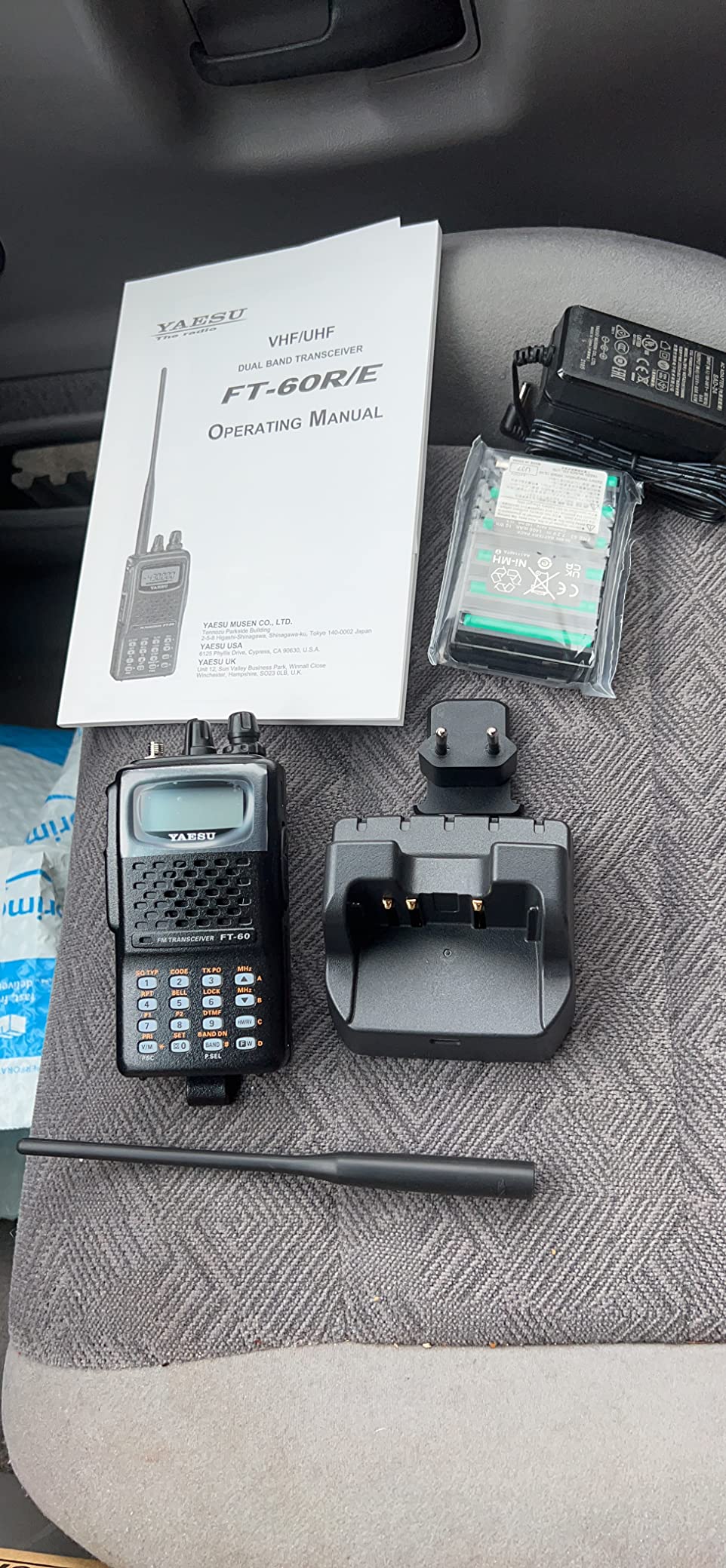 Yaesu FT-60R Dual Band Handheld 5W VHF/UHF Amateur Radio Transceiver customer photo 1
