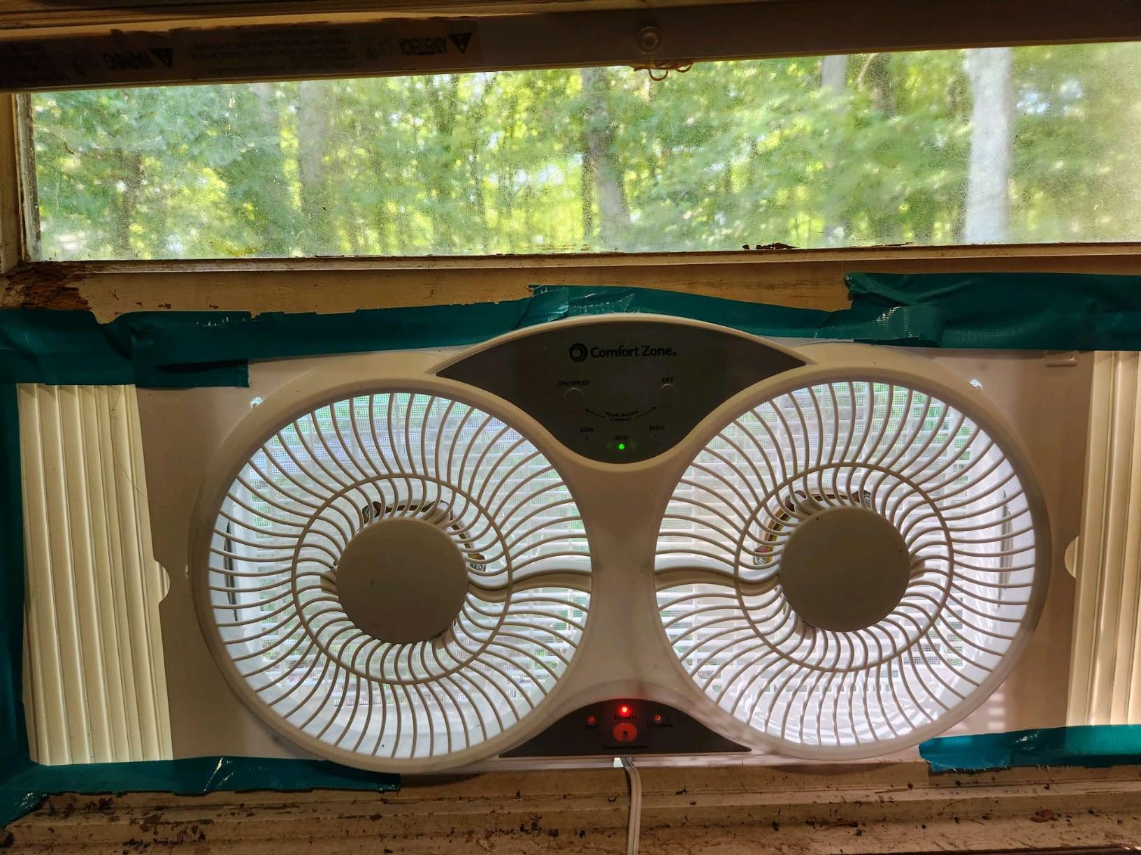 Comfort Zone Window Fan for Bedroom, 9 inch 3 Speed Dual Fans with Auto-Locking Expanders, 3 Modes (Cool, Circulate, Exhaust), Remote Control, Fabric Cover plus Bug Screen, White customer photo 2