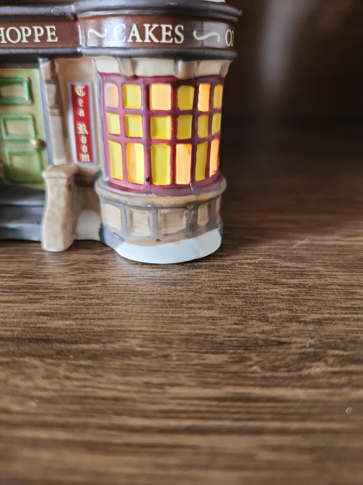 Department 56 Dickens' Village Joseph Edward Tea Shoppe Lit Building, 7.36 Inch, Multicolor customer photo 1