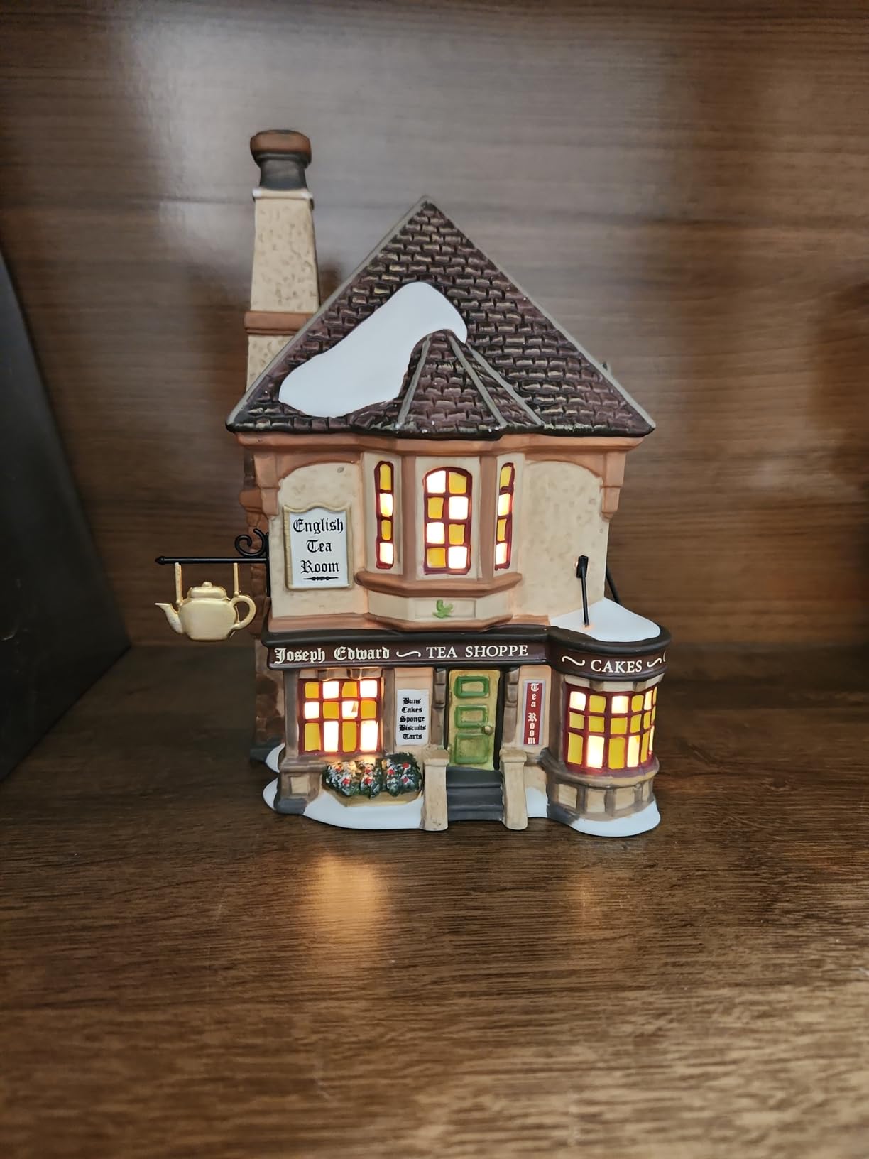 Department 56 Dickens' Village Joseph Edward Tea Shoppe Lit Building, 7.36 Inch, Multicolor customer photo 2