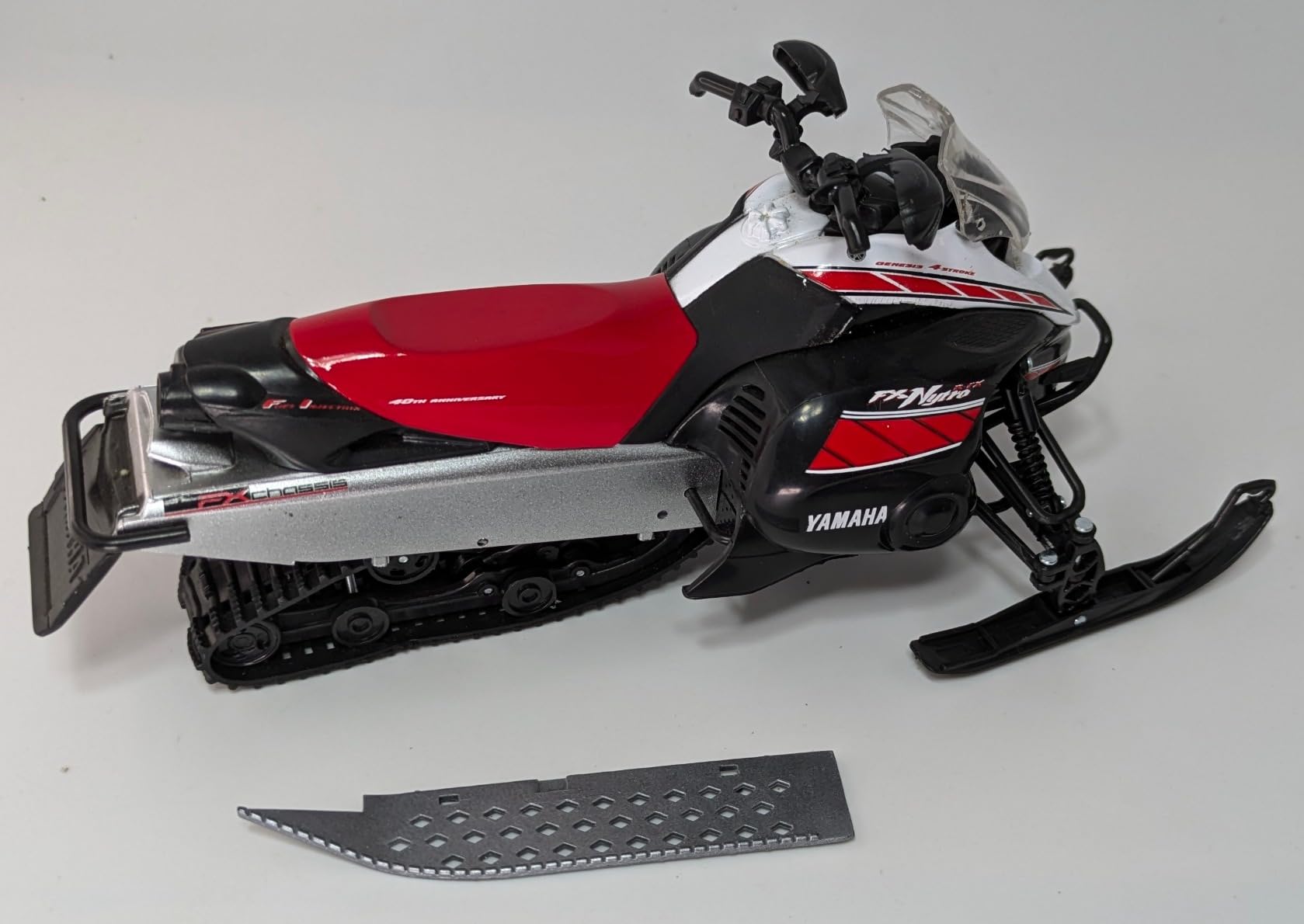 New-Ray Toys Yamaha FX Snowmobile customer photo 2