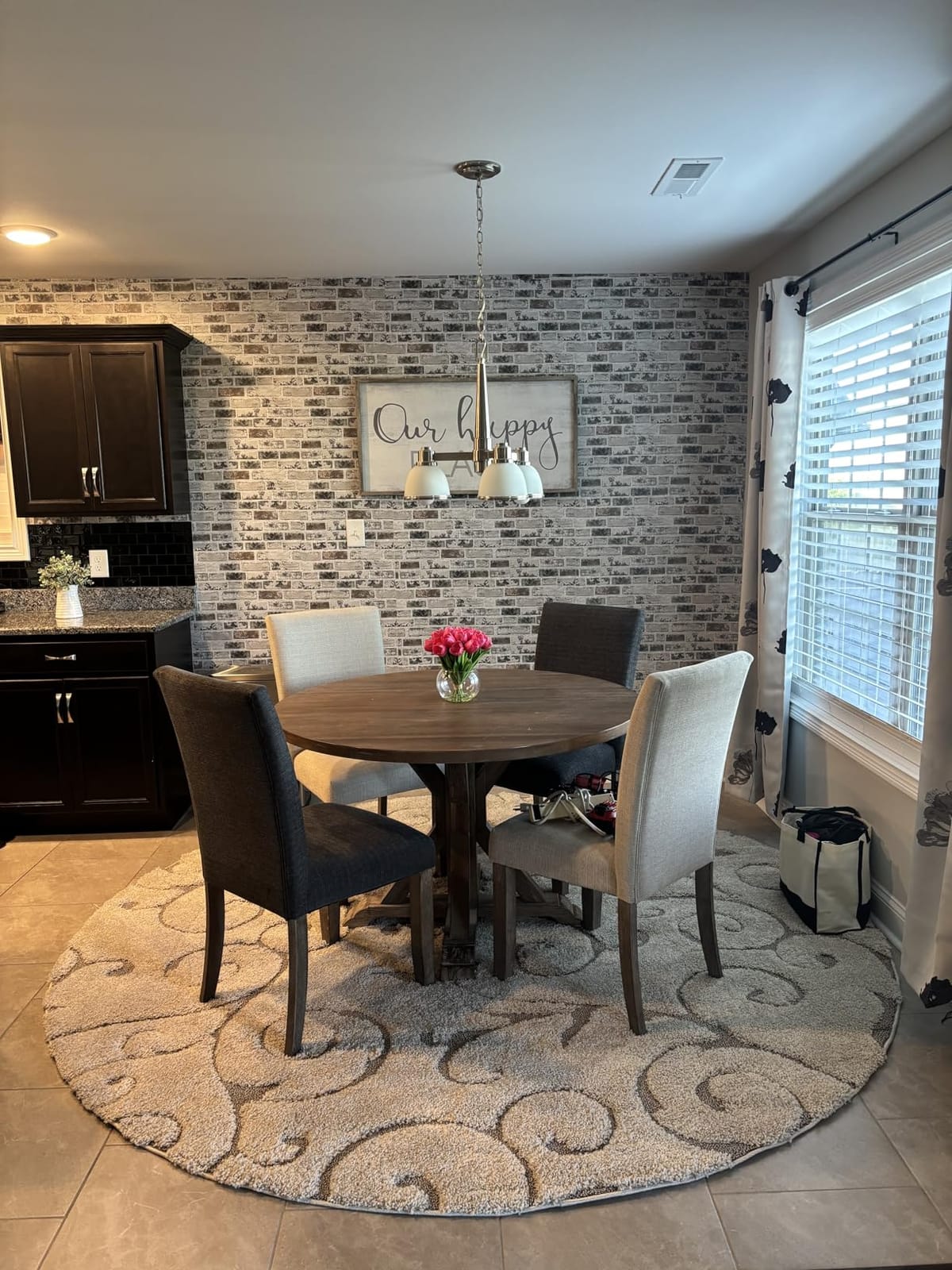 SAFAVIEH Area Rug 8x10 - Florida Shag Collection - Large - Cream & Beige, Scroll Design, Non-Shedding & Easy to Clean, High-Low Plush Pile, Ideal for Living Room, Bedroom, Dining Space (SG455-1113) customer photo 1