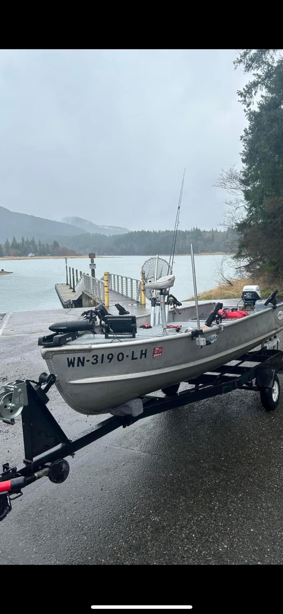 Minn Kota Edge Bow-Mount Electric Trolling Motor with Foot Pedal Control - 45 Lb. Thrust, 36 In. Shaft, Freshwater customer photo 2