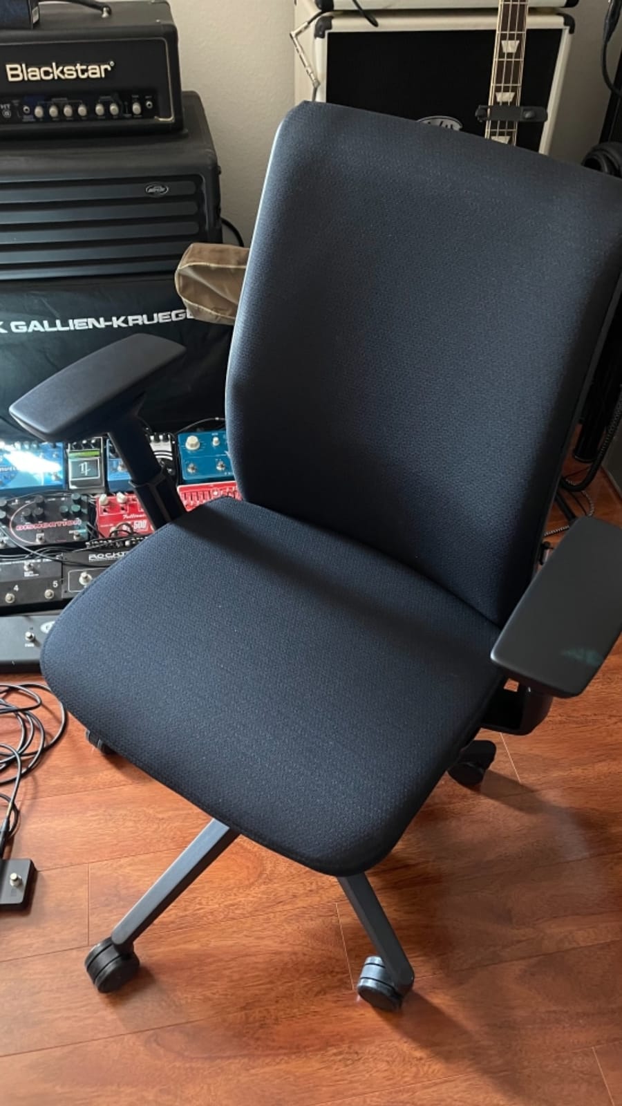 Steelcase Think Chair - Sophisticated, Multi-User Chair - Five Points of Adjustability - Ergonomic Office Chair - Spine Comfort - Lumbar Support - Adjustable Arms - Black customer photo 1