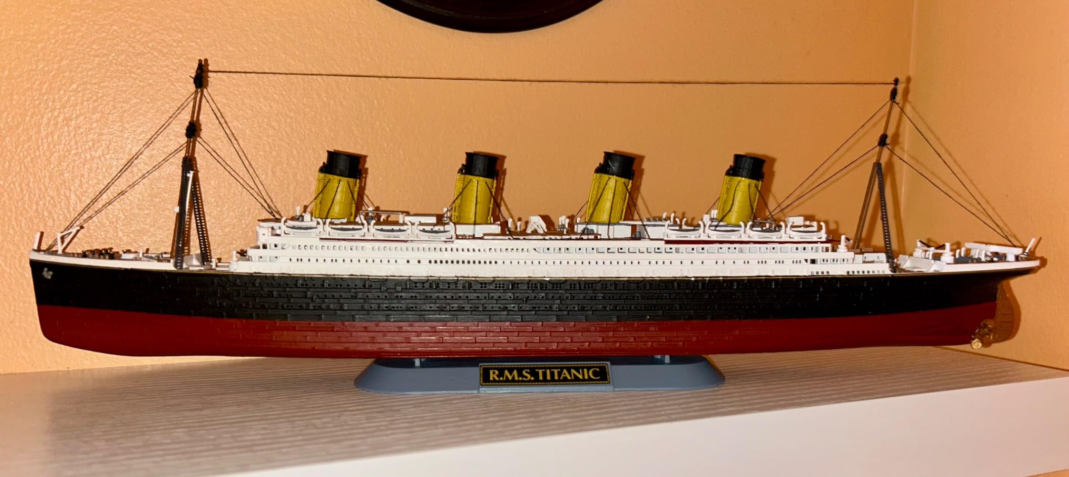 Revell of Germany RMS Titanic Plastic Model Kit customer photo 1