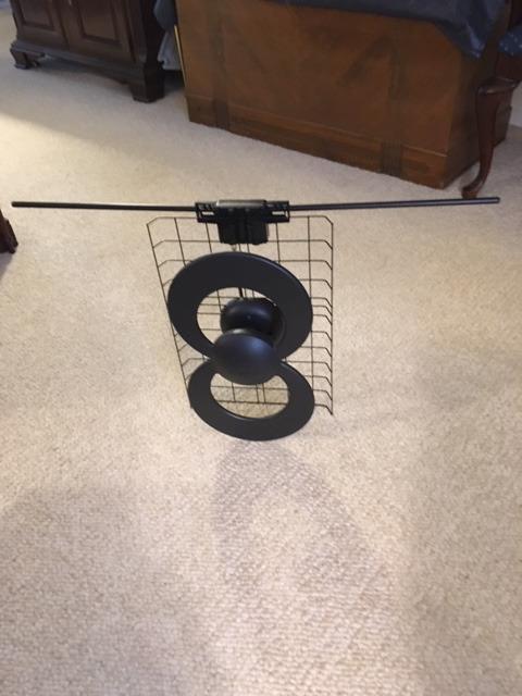 Antennas Direct ClearStream 2V Indoor Outdoor TV Antenna UHF VHF Multi-Directional, 60+ Mile Range, 4K 8K UHD, NEXTGEN TV - w/Reflector, 20-inch Mast customer photo 1