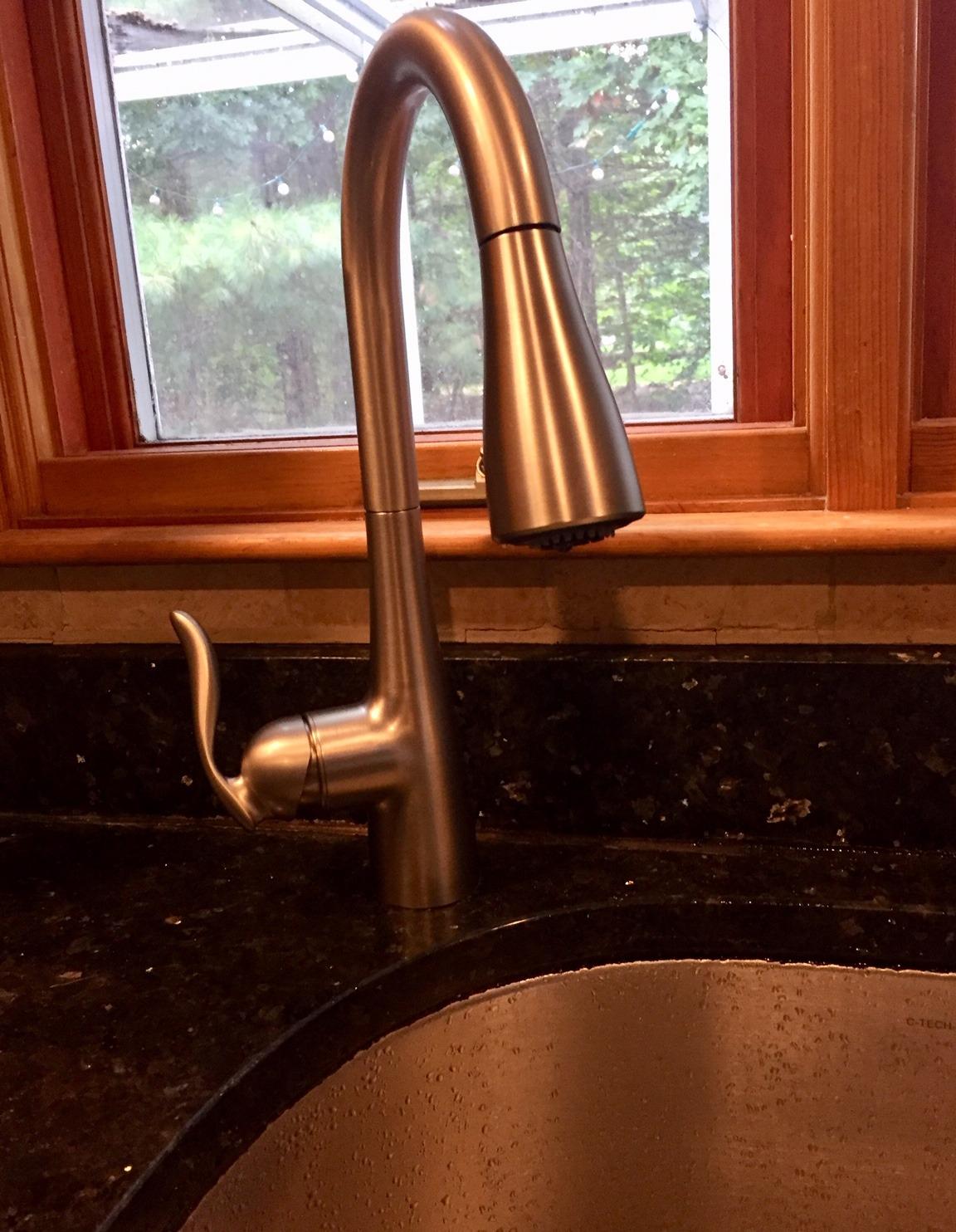 Moen Arbor Spot Resist Stainless One-Handle Pulldown Kitchen Faucet with Sprayer and a Reflex Docking System, Kitchen Sink Faucet Featuring Power Boost for a Faster Clean, 7594SRS customer photo 2