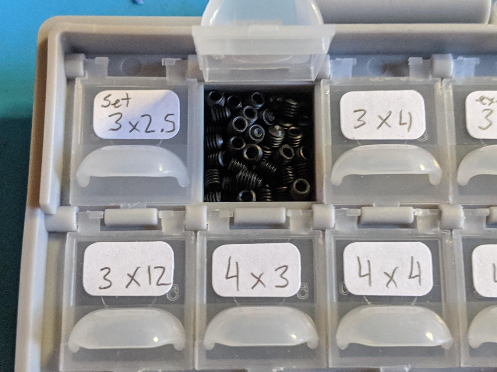 AideTek Two SMD SMT Resistor Capacitor 1206 0805 0603 Box Organizer Craft Beads Storage 144 Compartments for each box customer photo 1