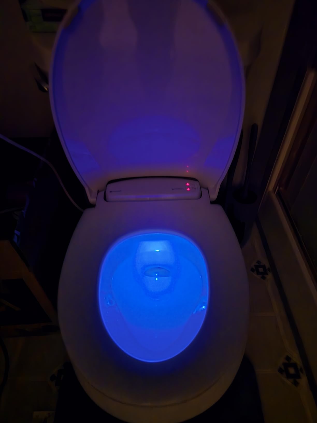 Brondell L60-EW LumaWarm Heated Nightlight Elongated Toilet Seat, White customer photo 1