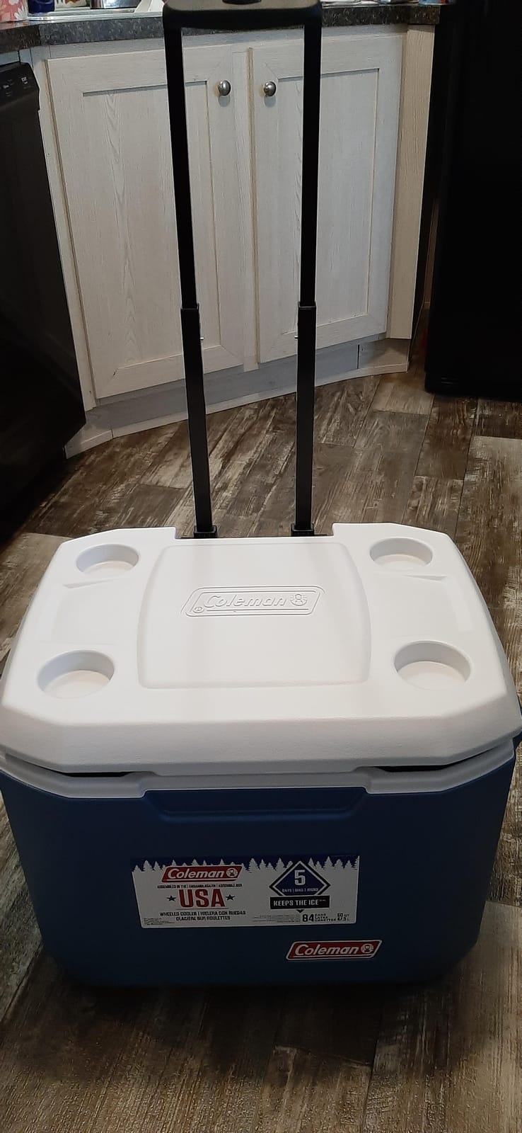 Coleman Xtreme Rolling Cooler with Wheels, Extra-Walled Insulation Keeps Ice up to 5 Days, Portable Wheeled Hard Chiller customer photo 2