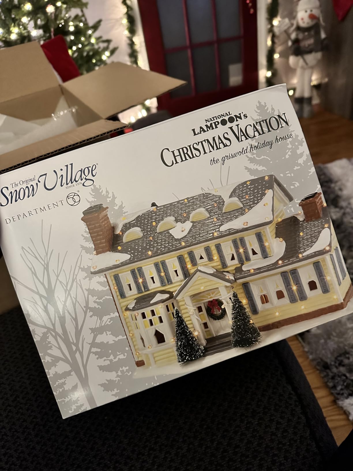 Department 56 Snow Village National Lampoons Christmas Vacation the Griswold Holiday House Lit Building, 7.48 Inch, Multicolor customer photo 1