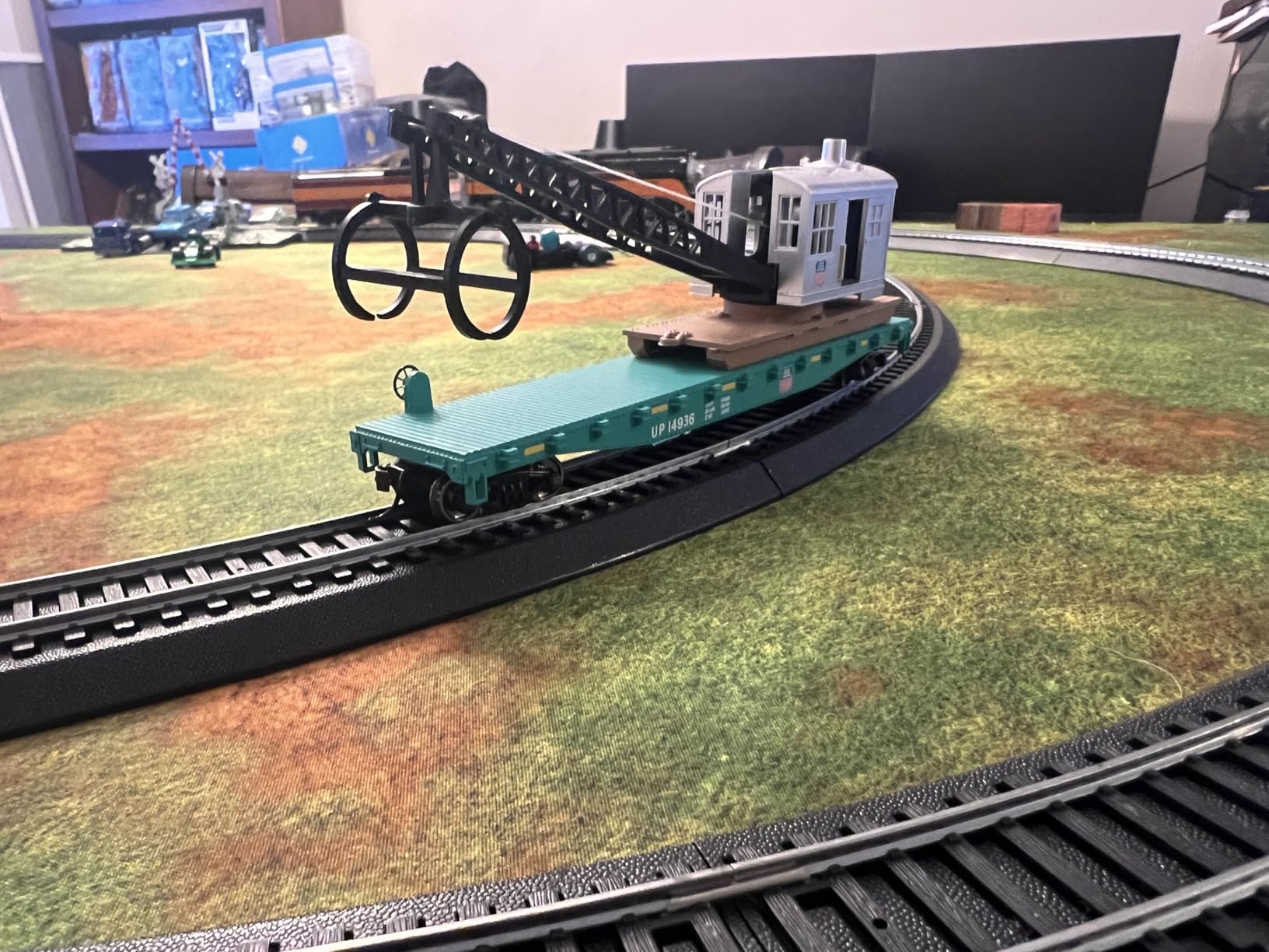 Walthers SceneMaster TL Log Crane Union Pacific #19436 Train Collectable Train customer photo 1