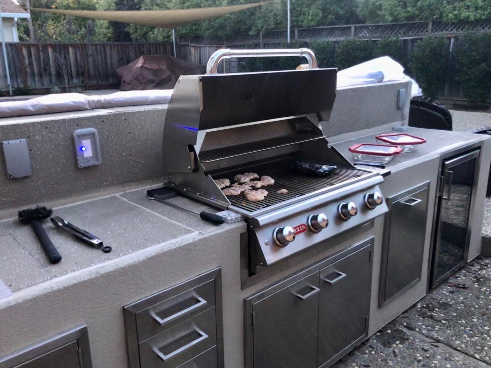 Bull Outdoor Products Lonestar 60,000 BTU Drop-In Grill Head - Stainless Steel, Natural Gas customer photo 1