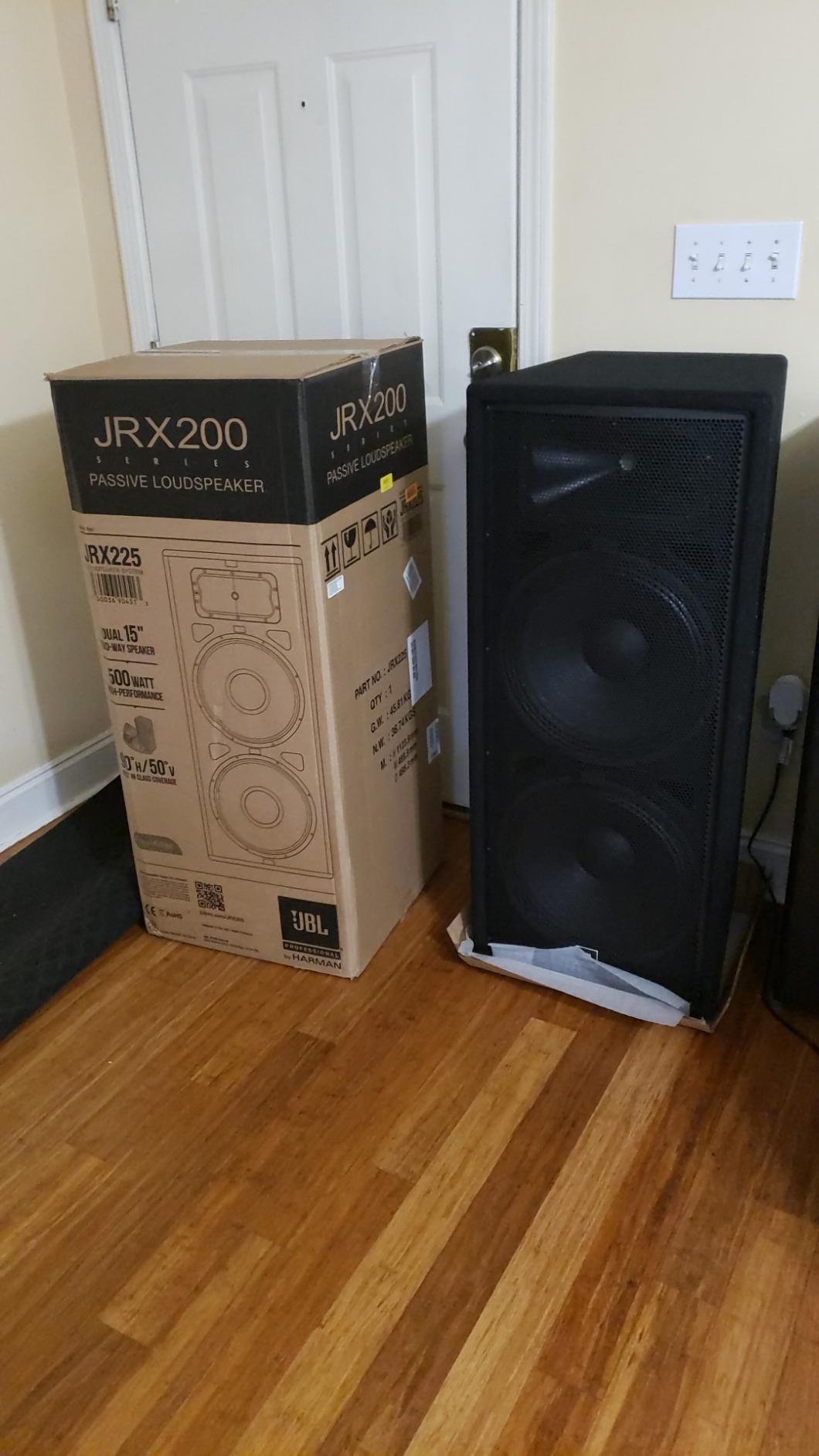 JBL Professional JRX225 Portable, Passive 2-way Sound Reinforcement, 2000 Watt, 8 Ohm, DJ, Pro Audio PA Speaker, Loudspeaker System, Dual 15 inch, Black customer photo 1