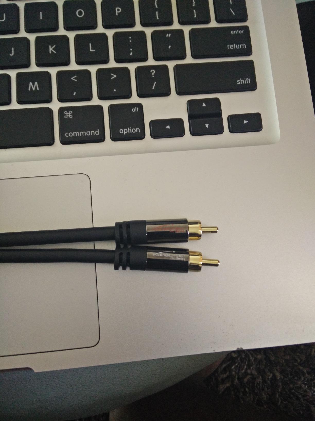 KabelDirekt RCA/Phono Cable 6ft Coaxial, subwoofer/amp/HiFi & home cinema/Blu-ray, analog & digital customer photo 2