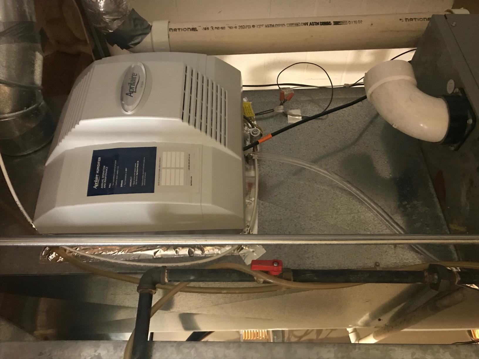 AprilAire 700M Whole-House Fan Powered Humidifier, Manual Control, Large Capacity, Up to 5,300 Sq. Ft., 18GPD, Gray customer photo 1