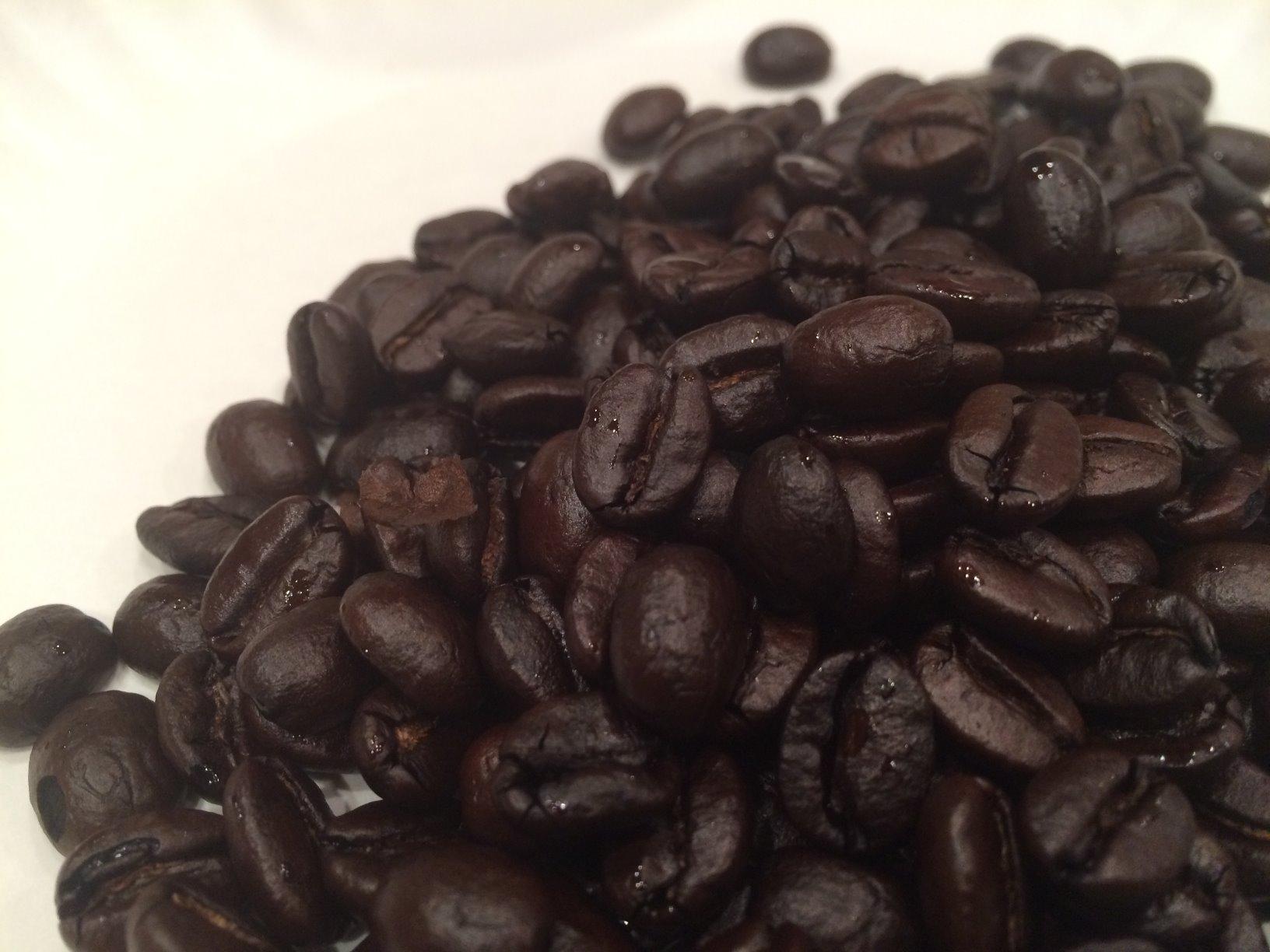 Fresh Roasted Coffee, 100% Colombian Unroasted Green Coffee Beans for Home Roasting, Kosher, 5 lb (80 oz) customer photo 2