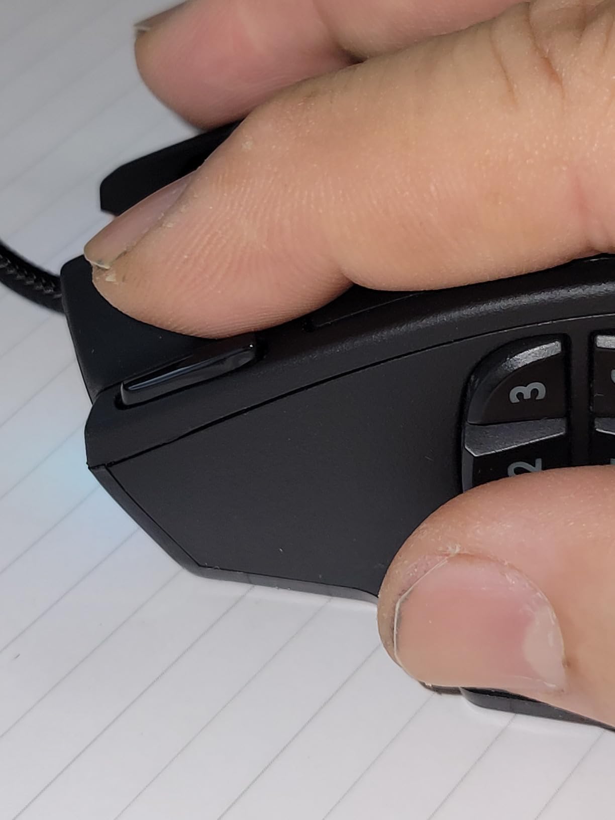 UtechSmart Venus Pro Wired MMO Gaming Mouse - 16400 DPI RGB | 16 Programmable Buttons, Lag-Free 2.4G, 70Hr Battery, Ergonomic Grip, Optical Sensor, [IGN's Recommendation] customer photo 2