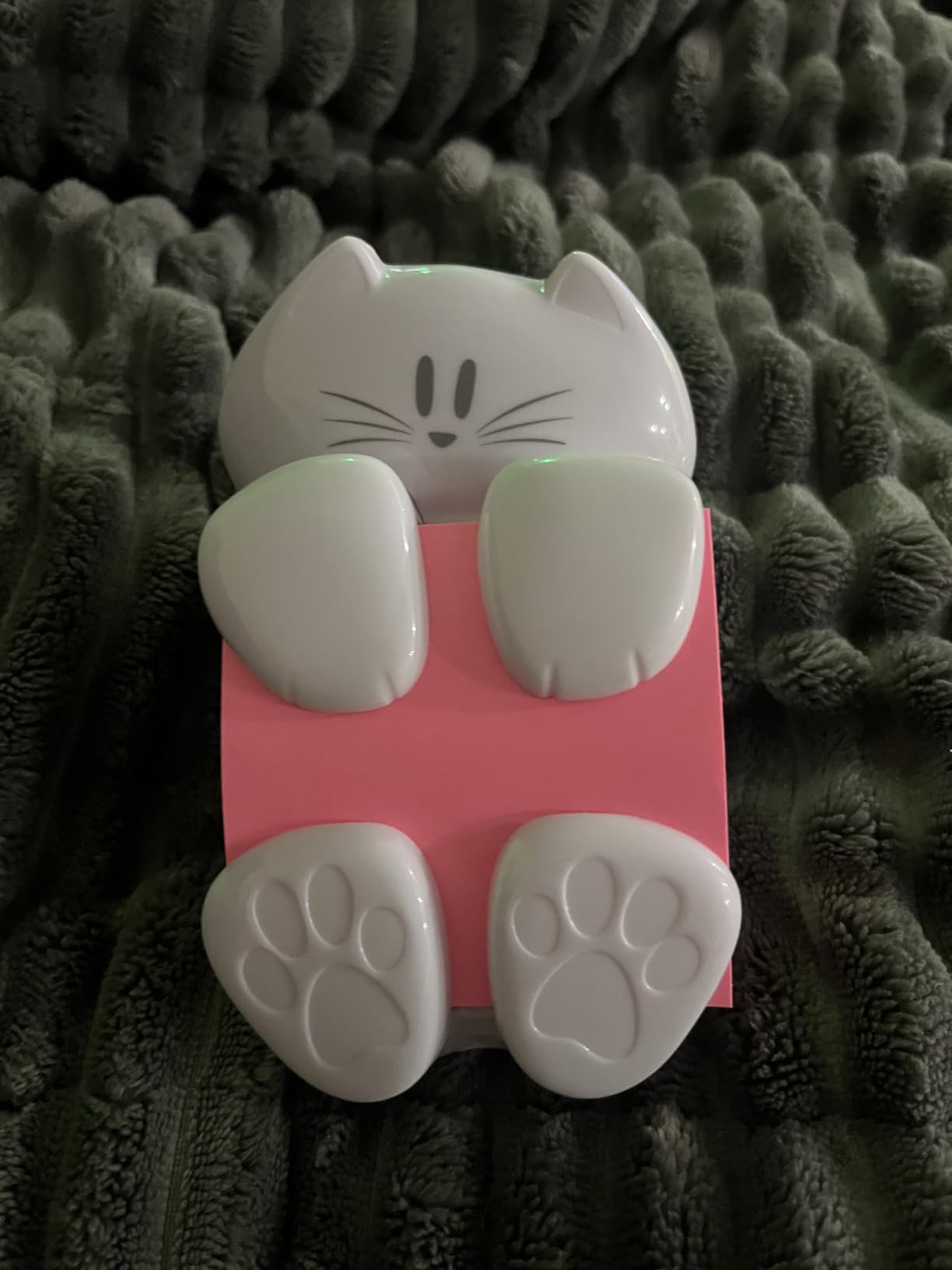 Post-it Note Dispenser, White Cat Design, 1 Dispenser, 1 Pad, 45 Sheets | Sticky Notes Holder for Desk, Classroom or Office Supplies customer photo 1