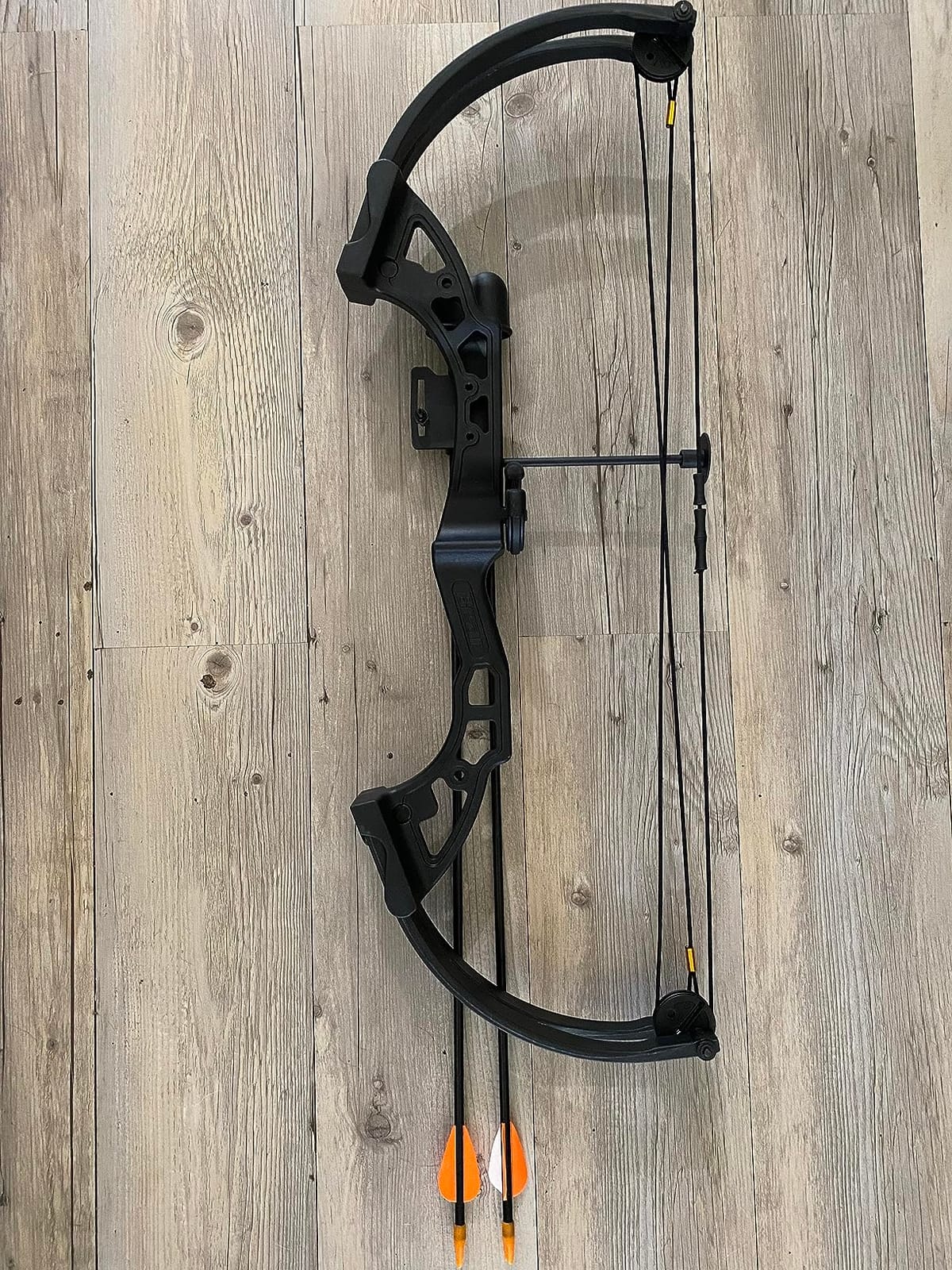 Bear Archery Brave Compound Youth Bow Set, Right Handed, Ages 8-12, Draw Weight up to 25lb, Draw Length up to 19.5