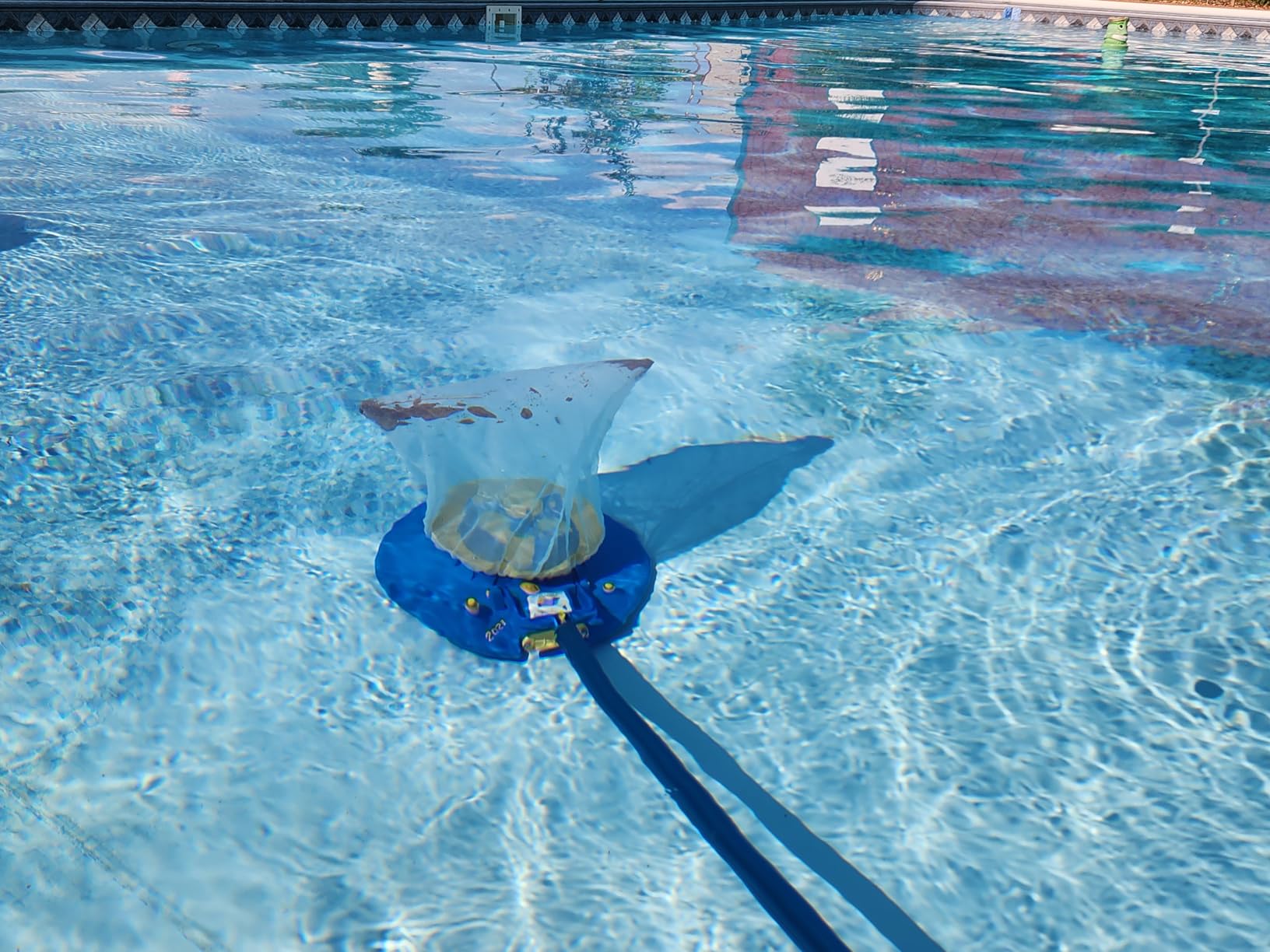 POOL BLASTER Leaf Vac Cordless Hoseless Pool Leaf Vacuum & Skimmer, Battery-Powered Swimming Pool Leaf Catcher with Heavy Duty Mesh Bag, for Inground and Above Ground Pools, by Water Tech customer photo 2