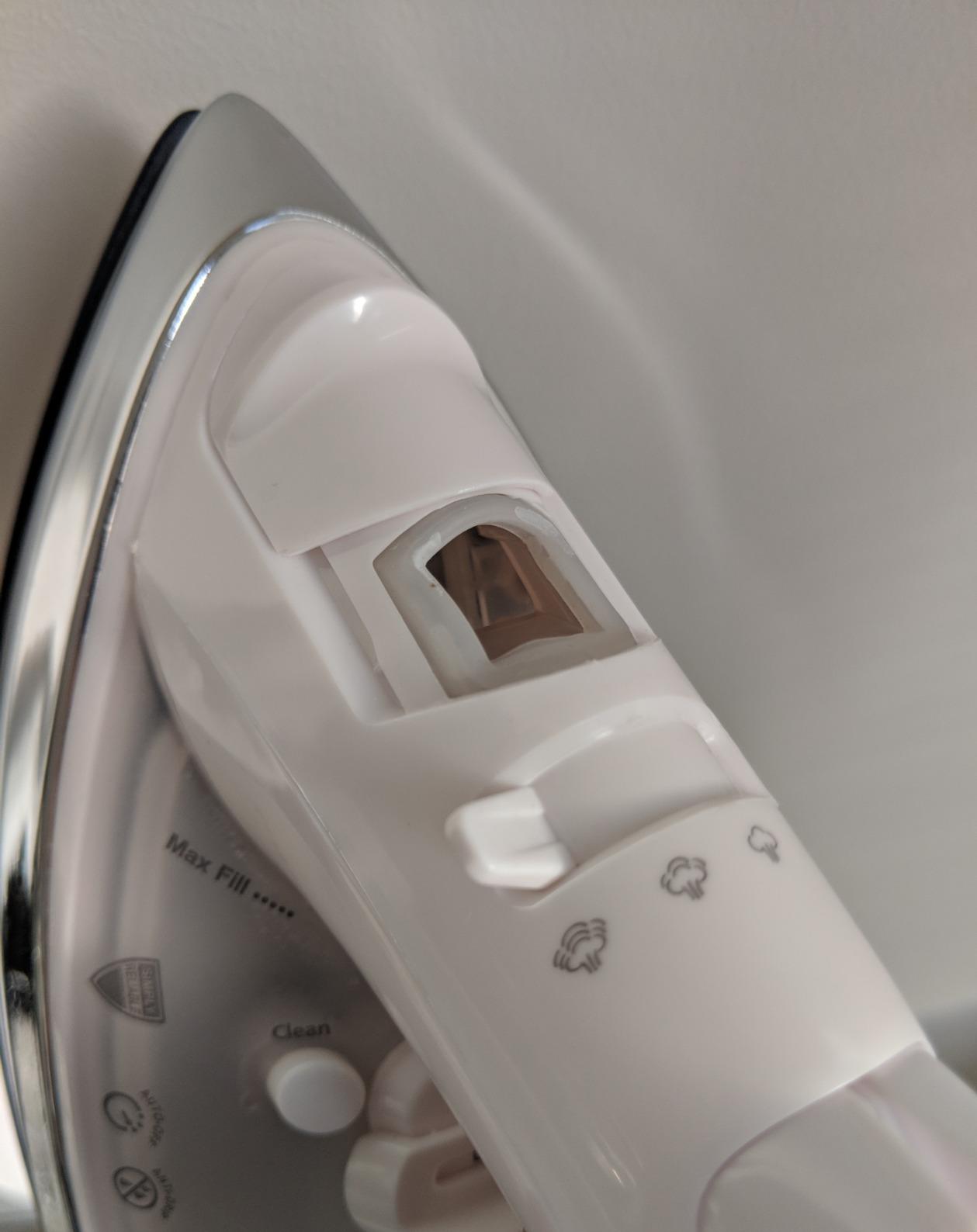 Sunbeam Classic Steam Iron, 1200 Watt, Mid-size Anti-Drip Nonstick Soleplate, Horizontal or Vertical Shot of Steam with 8' 360-Degree Swivel Cord and 3-Way Auto Shut-Off, White customer photo 1