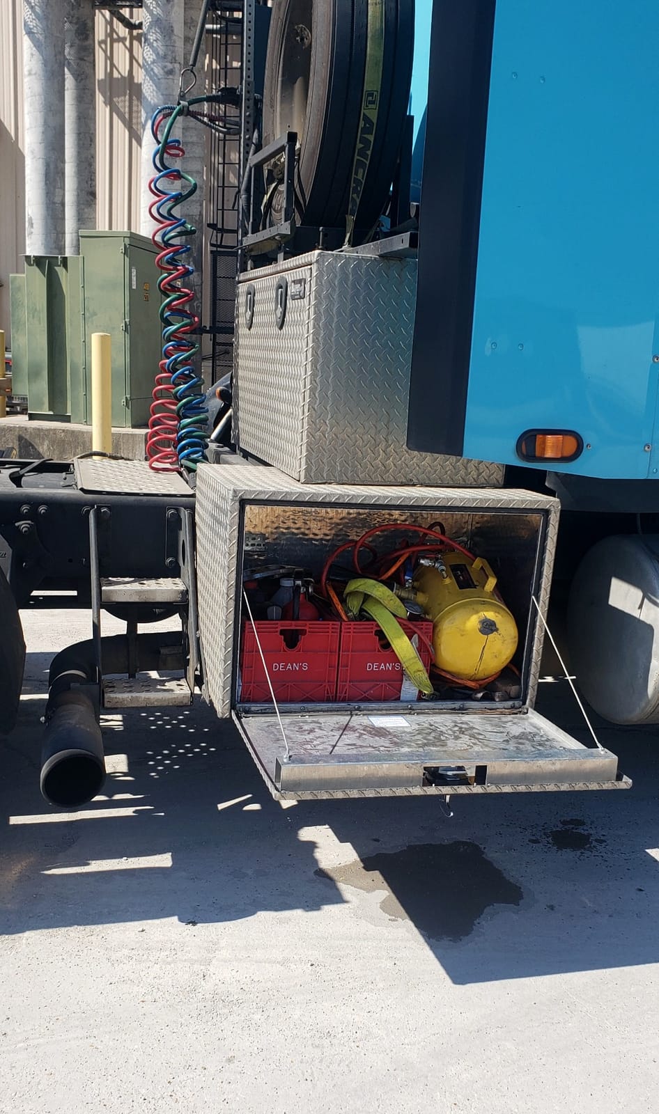 Buyers Products 1705115 18 x 18 x 60 Inch Aluminum Underbody Tool Box | Secure Weather-Resistant Storage With A Recessed Drop Door, Compression Latch And Corrosion-Resistant Aluminum Construction customer photo 2
