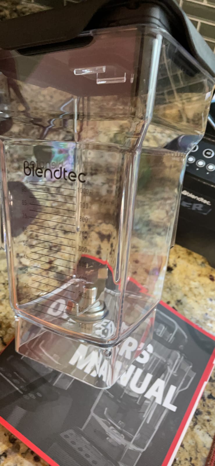 Blendtec Classic 575 Blender - WildSide+ Jar (90 oz) - Professional-Grade Power - Self-Cleaning - 4 Pre-programmed Cycles - 5-Speeds - Black customer photo 2