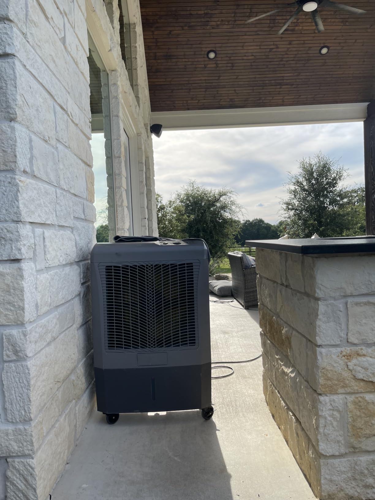 Hessaire MC37M 3100CFM Evaporative Cooler customer photo 1