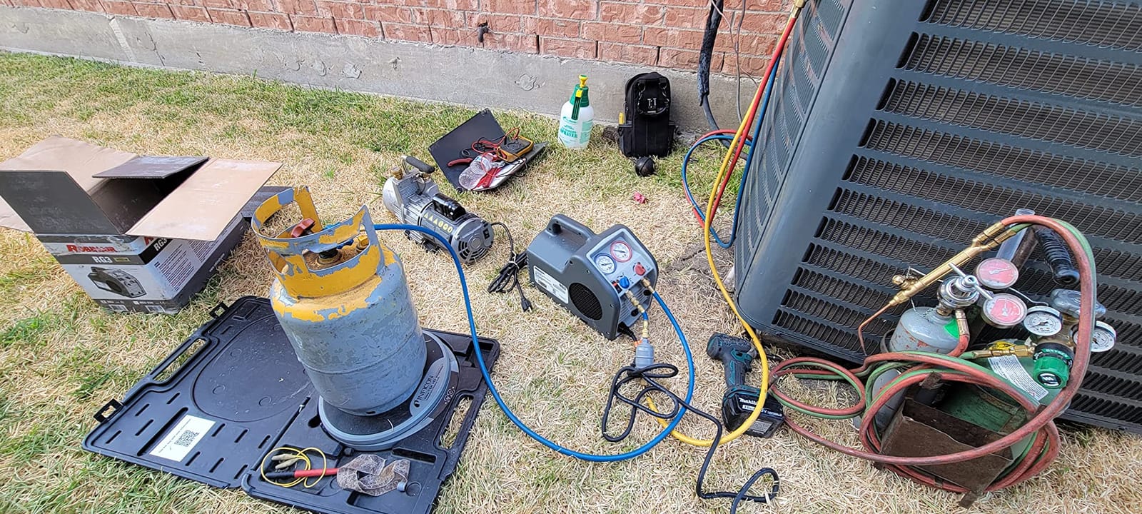 Robinair RG3 Portable Liquid and Vapor Refrigerant Recovery Machine | Compatible with Common CFC, HFC, HCFC Refrigerants Including R-410A; 115V, 60Hz customer photo 1