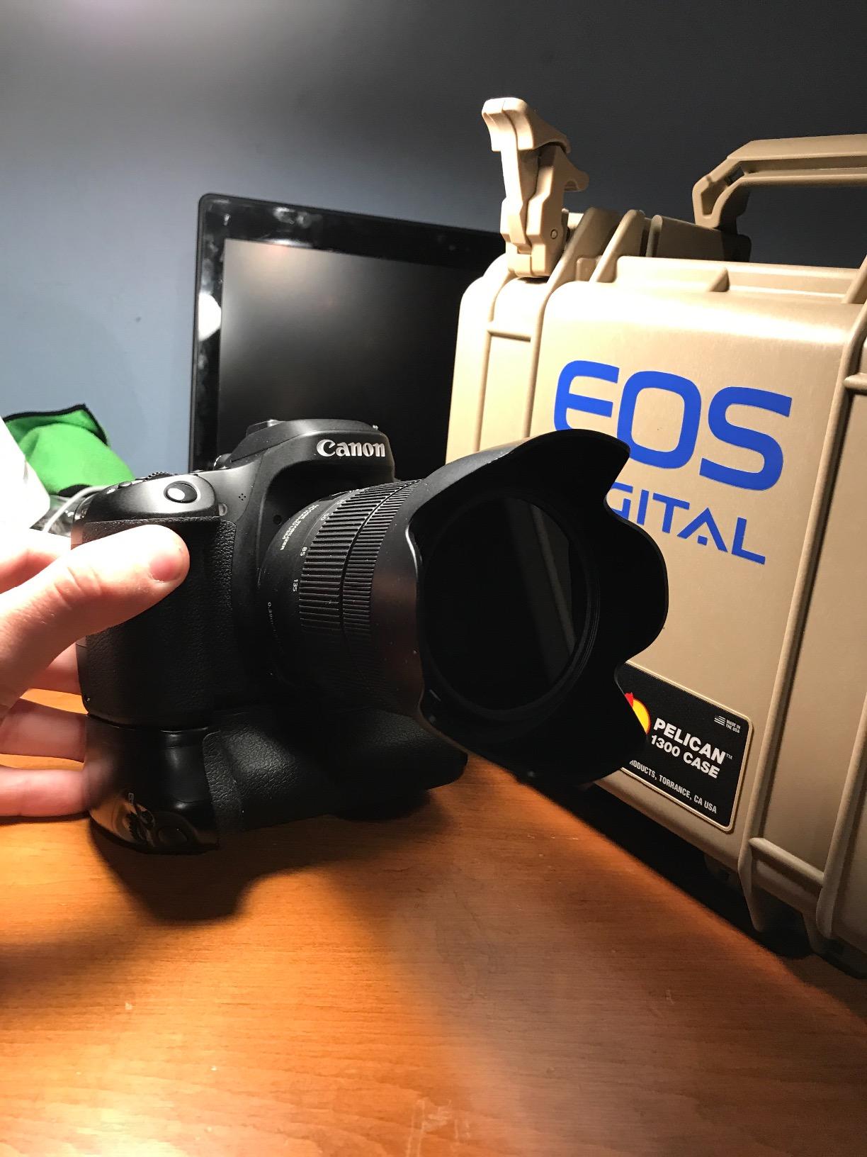 DSTE Pro BG-E14 Vertical Battery Grip + 2X LP-E6 LP-E6N Compatible with Canon EOS 70D 80D 90D SLR Digital Camera customer photo 2