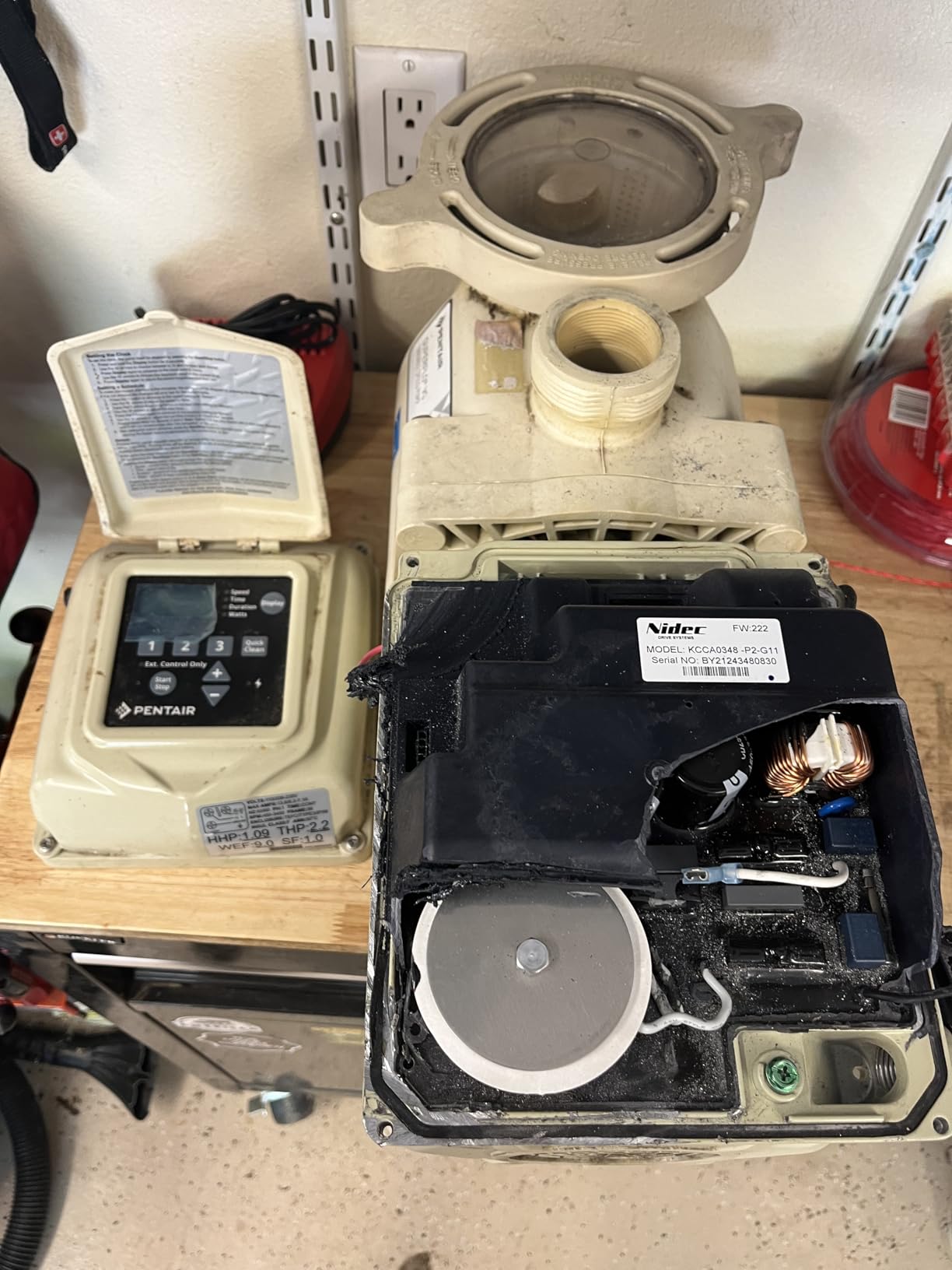 Pentair EC-342001 - SuperFlo VS Variable Speed Pool Pump, 1.5 HP customer photo 1