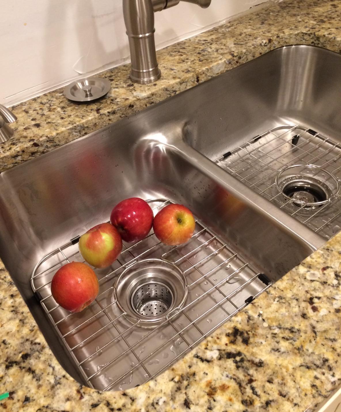 Ruvati 32-in 50/50 Undermount Double Bowl Kitchen Sink - RVM4350 customer photo 2