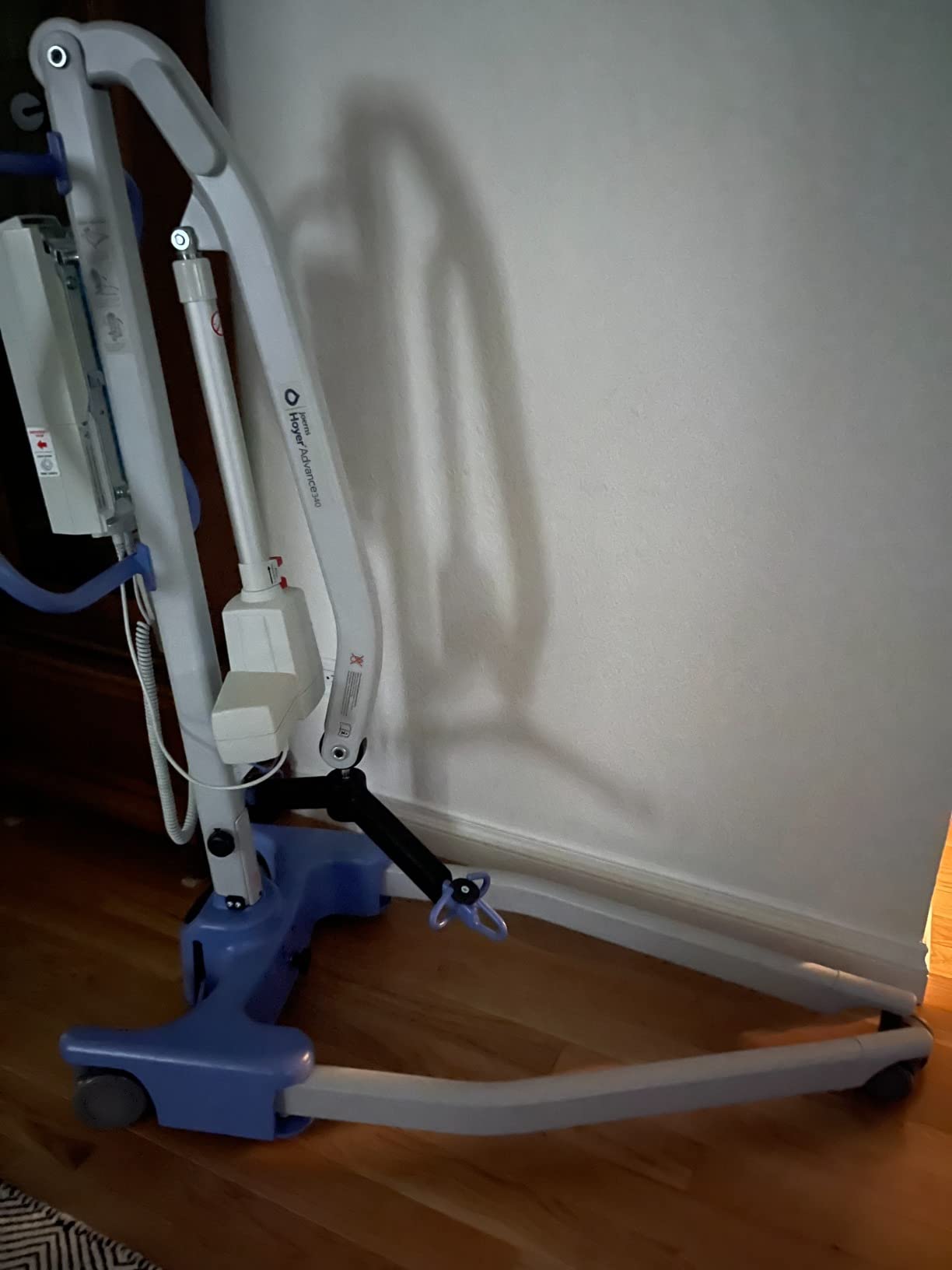 Joerns Hoyer Advance Electric Portable Patient Lift - Foldable Lightweight 70 lbs, 340 lb Capacity, Battery Powered for Home Care, Nursing & Professional Use- E340 customer photo 2